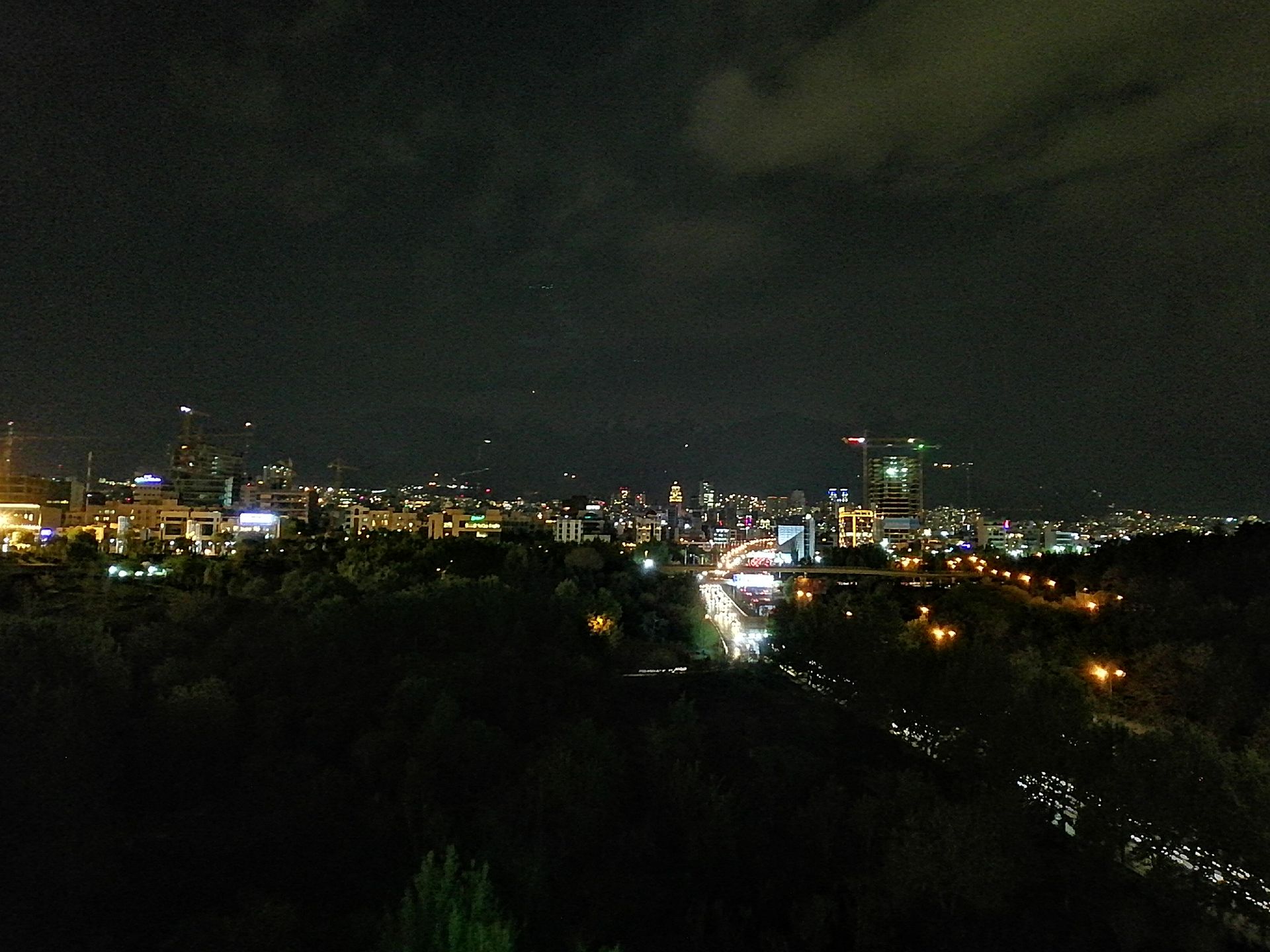 نمونه تصویر دوربین اصلی پی اسمارت ۲۰۱۹ - حالت Night