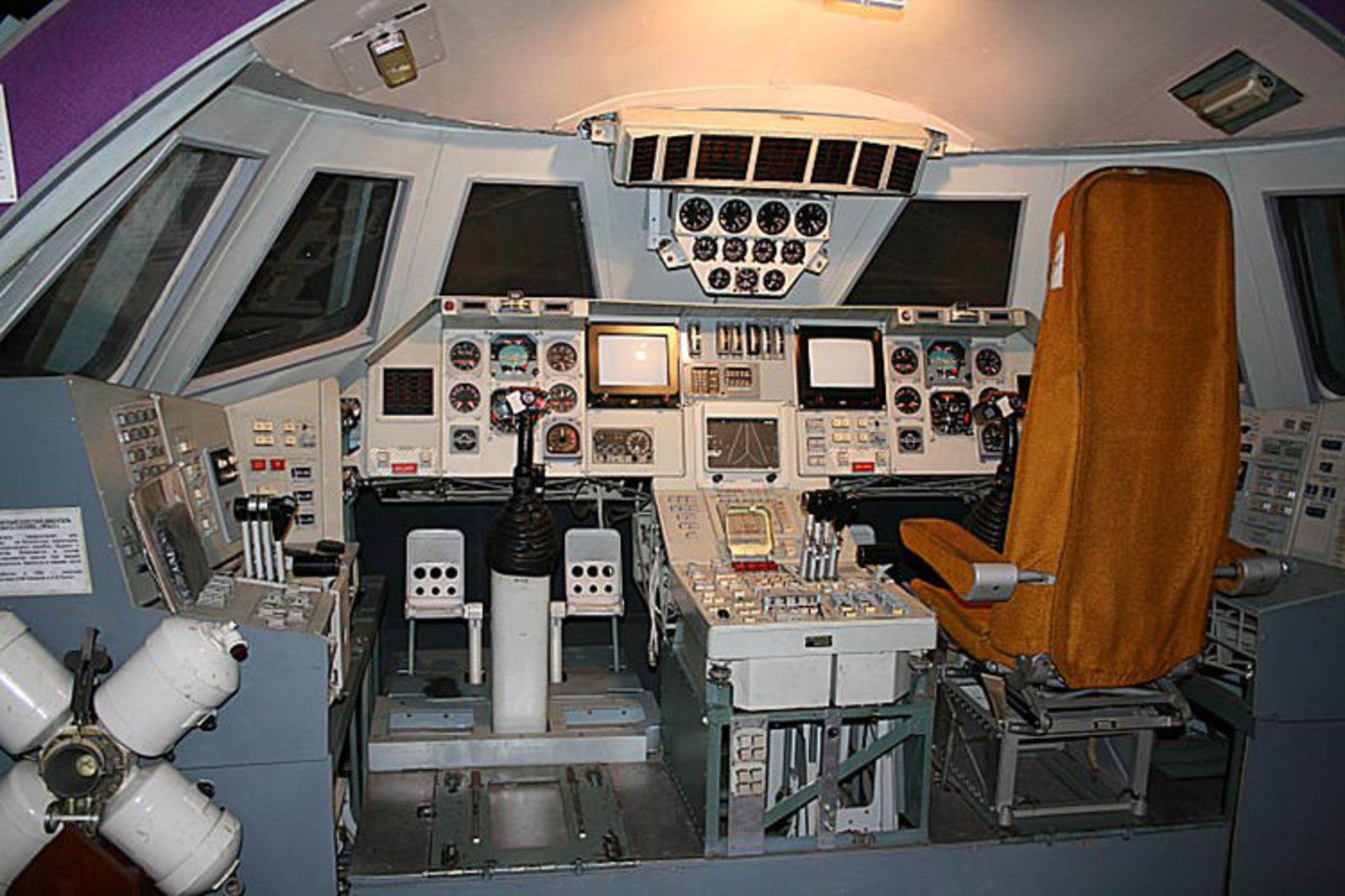 کابین بوران / Buran Cabin