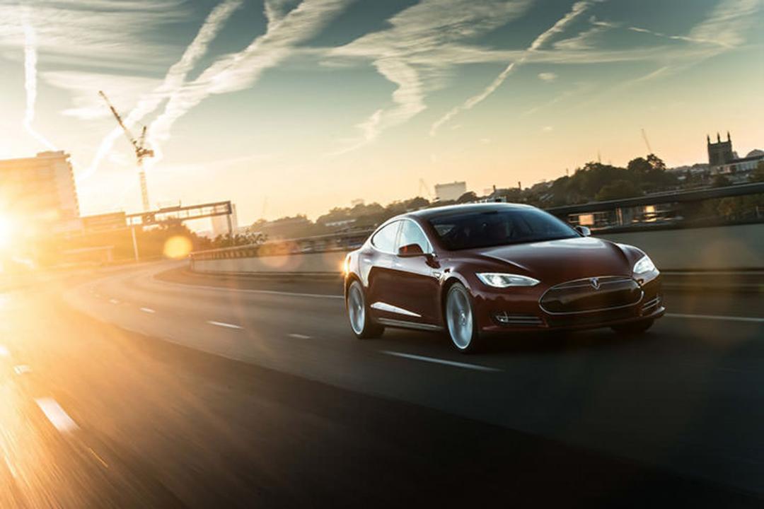 Tesla Model S / تسلا مدل اس