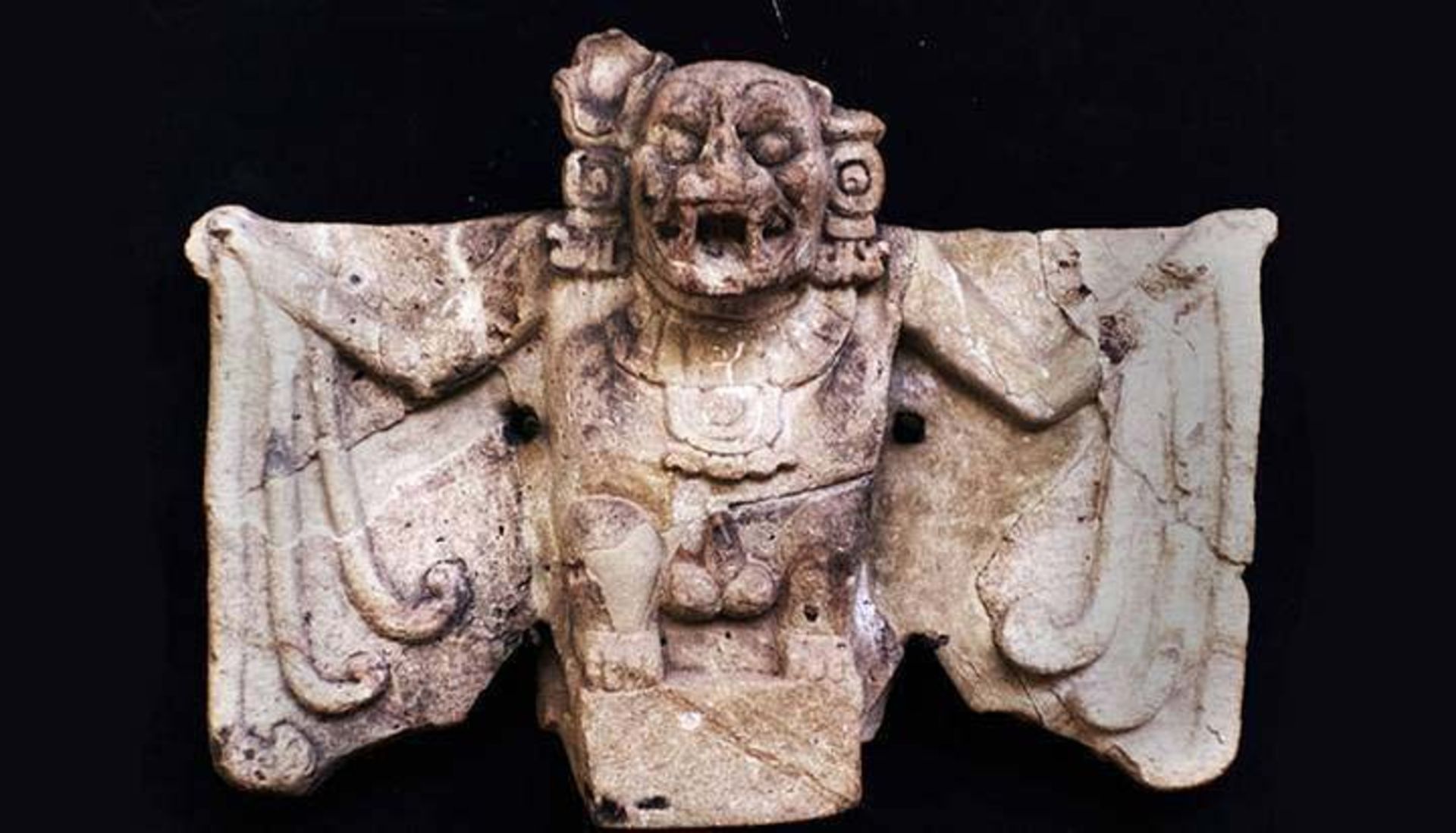 کتیبه‌ای باستانی که کاماسوتز را به نقش کشیده