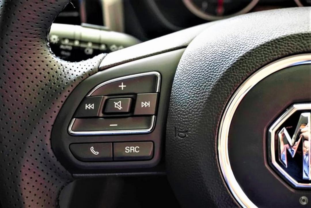 2019 MG 3