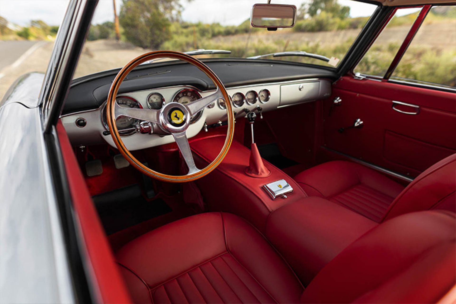 فراری 250 GT SWB
