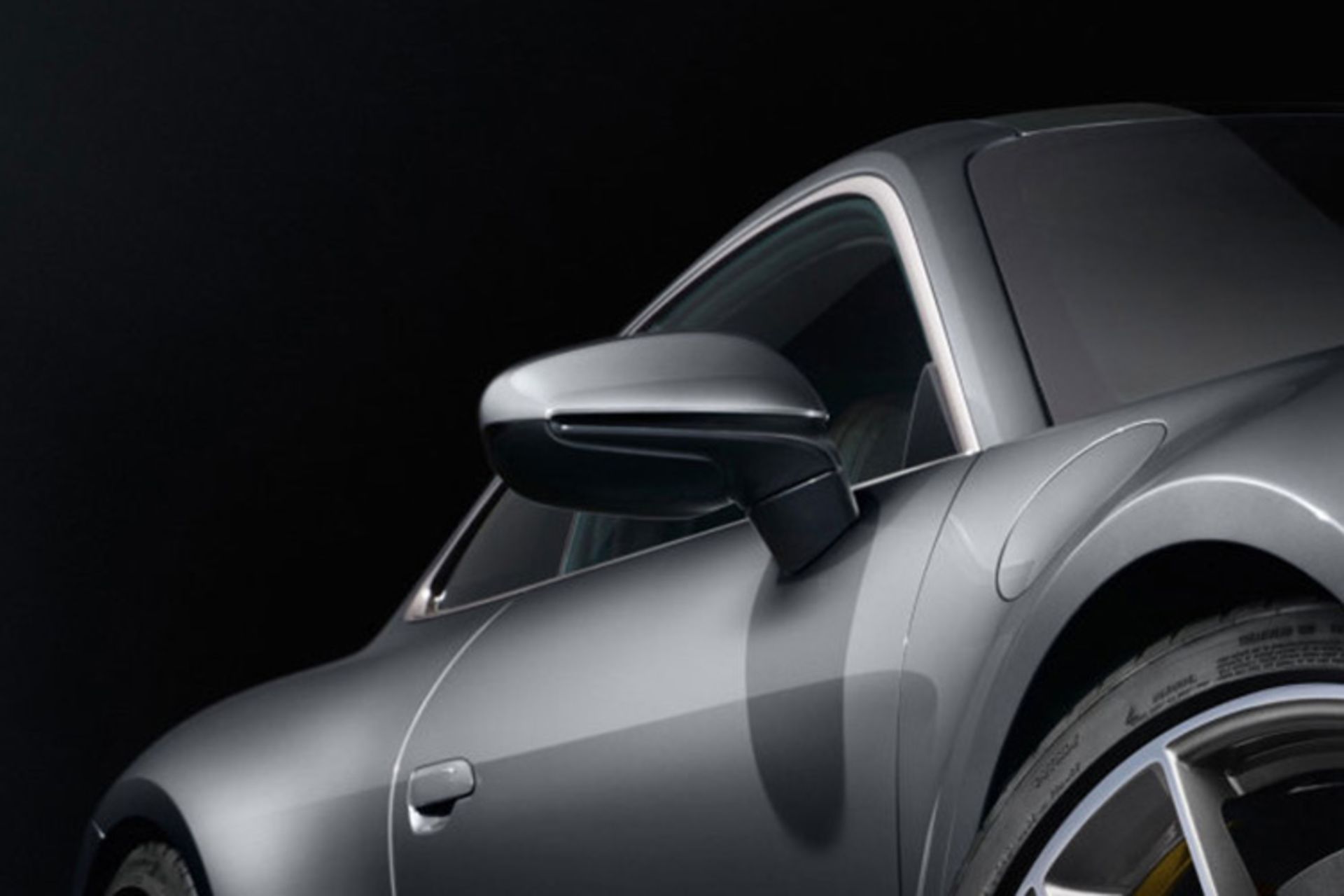 سرقت آینه های جانبی خودرو در منهتن