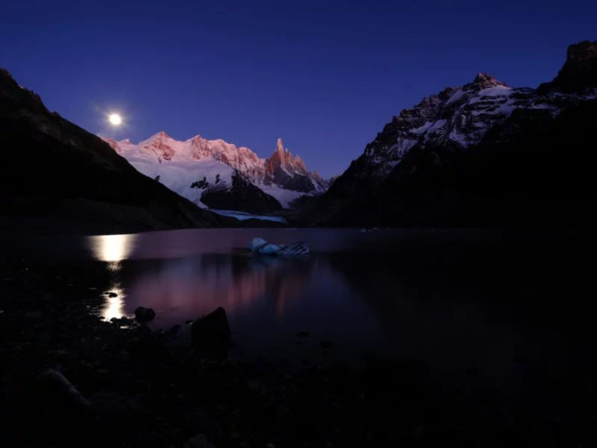 دوربین GFX100‌ فوجی فیلم