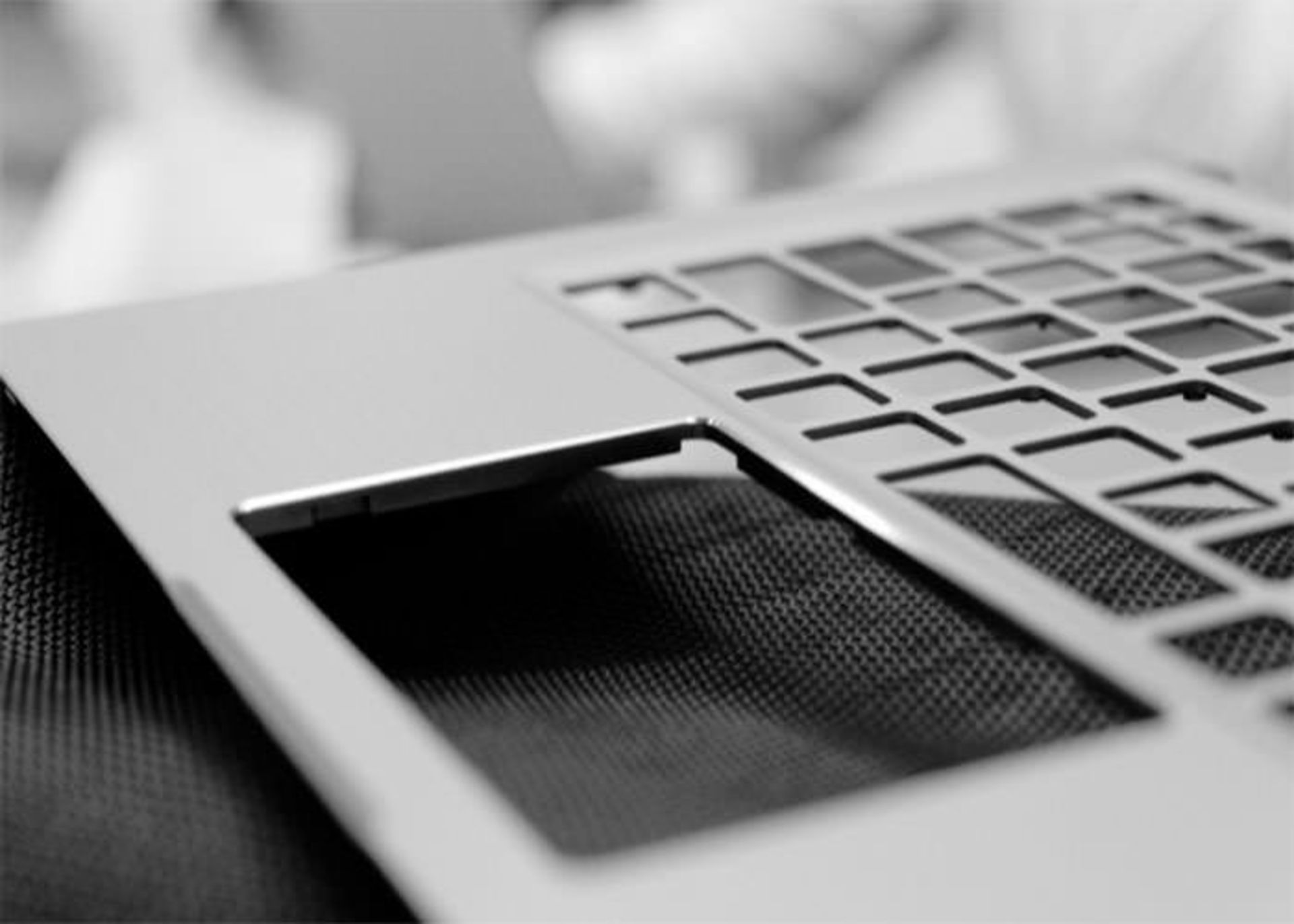 جنس بدنه دل/ dell