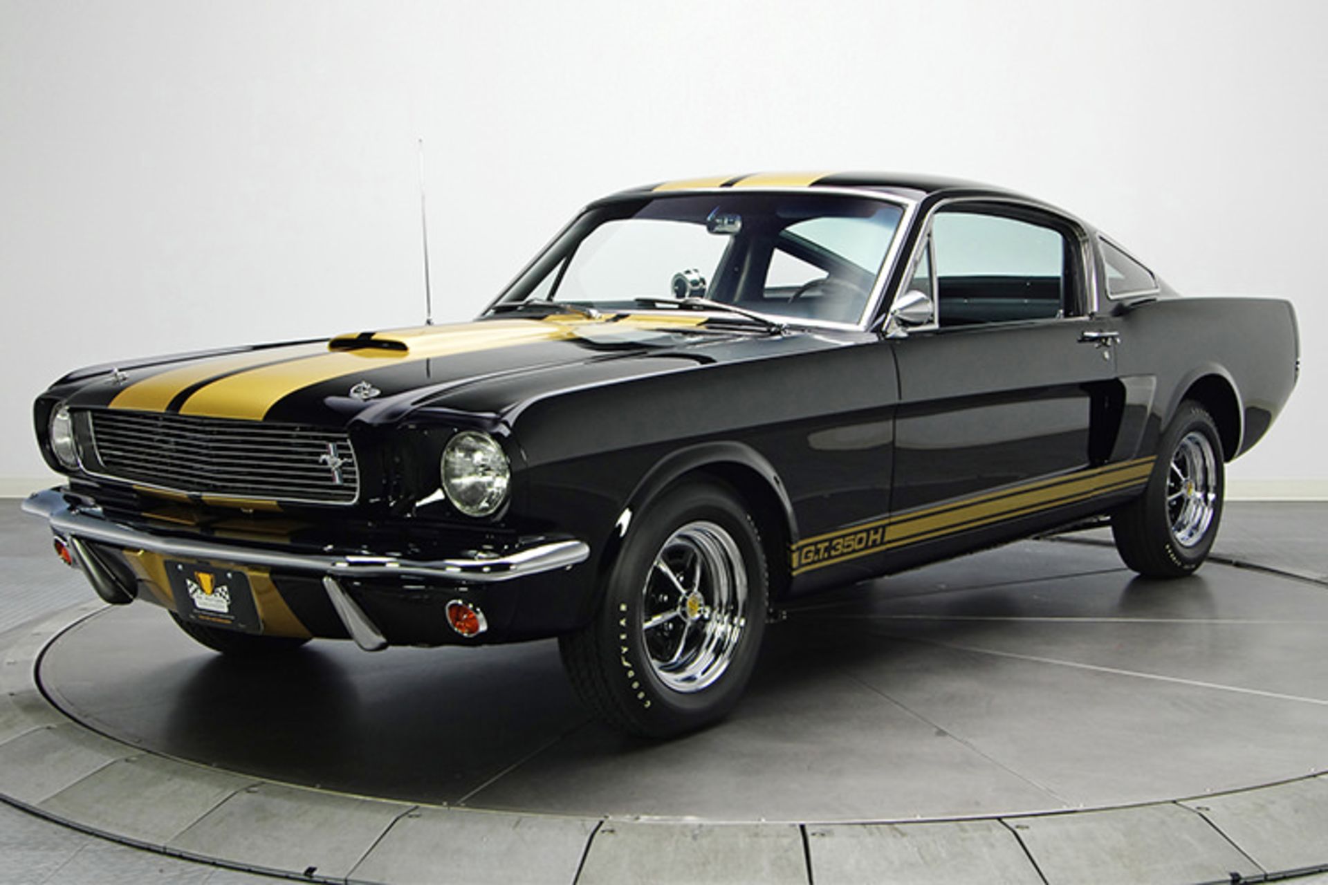 Ford Mustang / فورد موستانگ