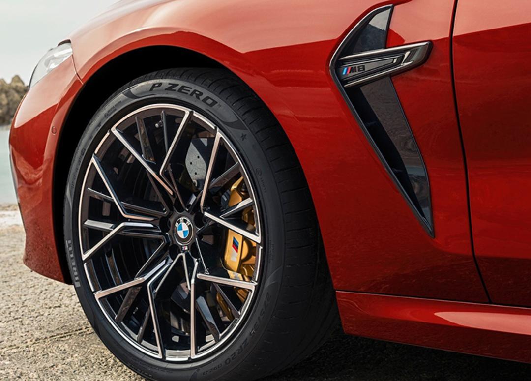 2020  bmw M8