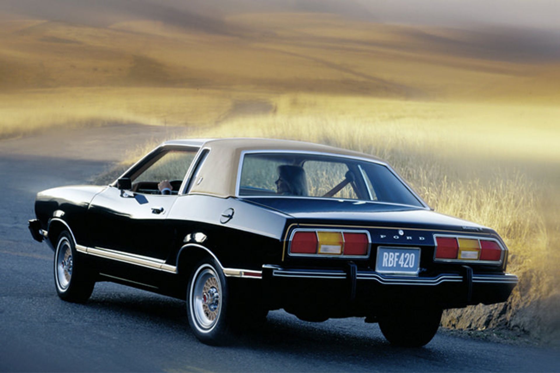 Ford Mustang / فورد موستانگ