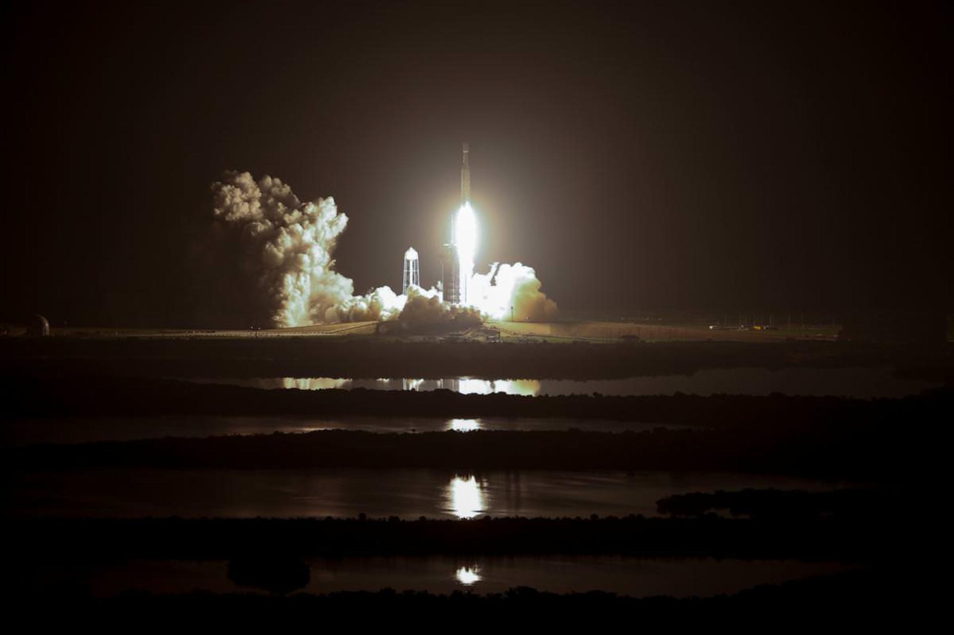 Falcon Heavy / فالکون هوی