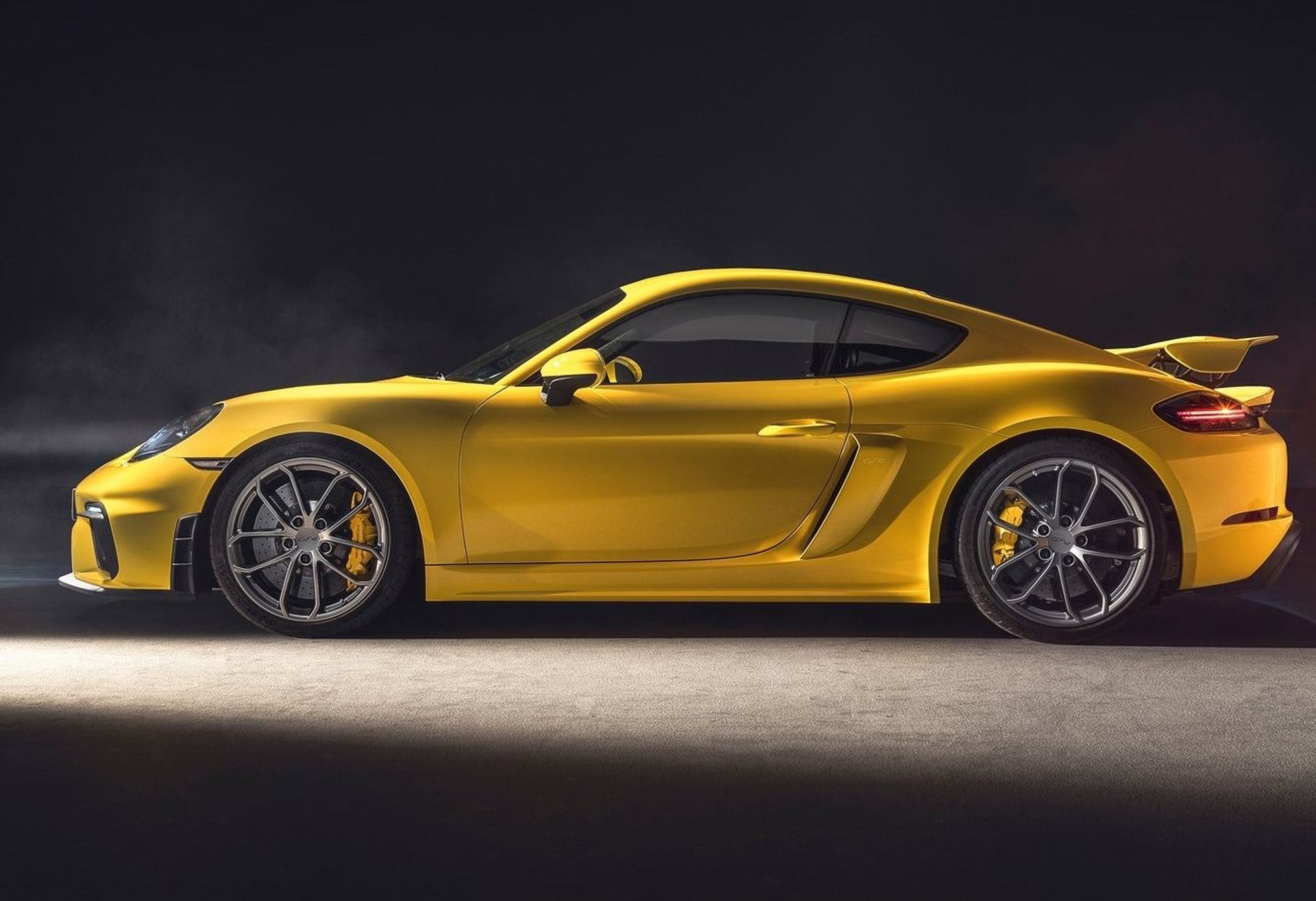Porsche 718 Cayman GT4