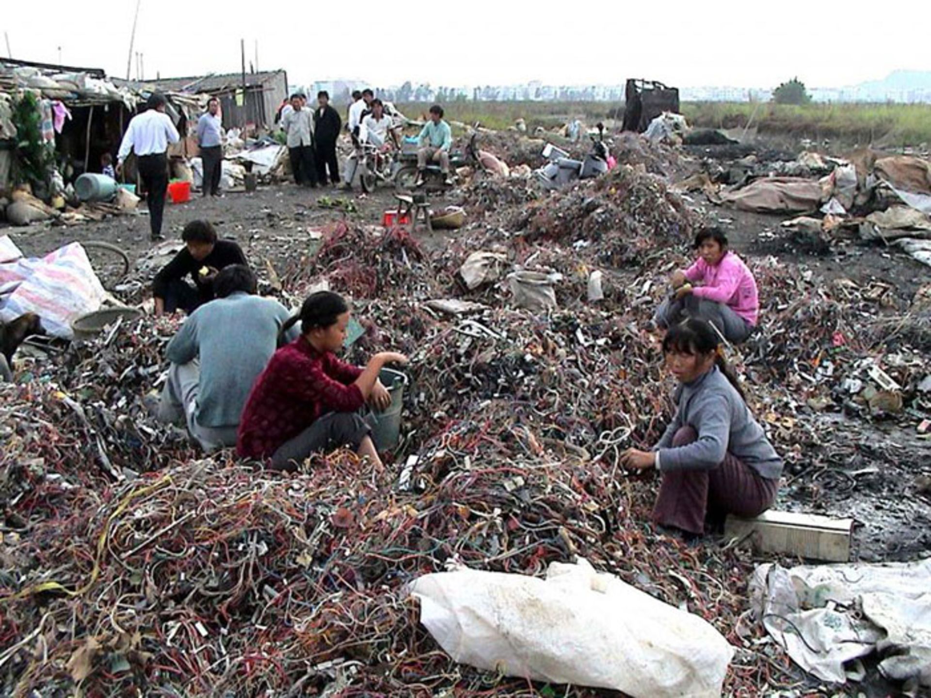 مرجع متخصصين ايران بازيافت زباله الكترونيكي در گوييو