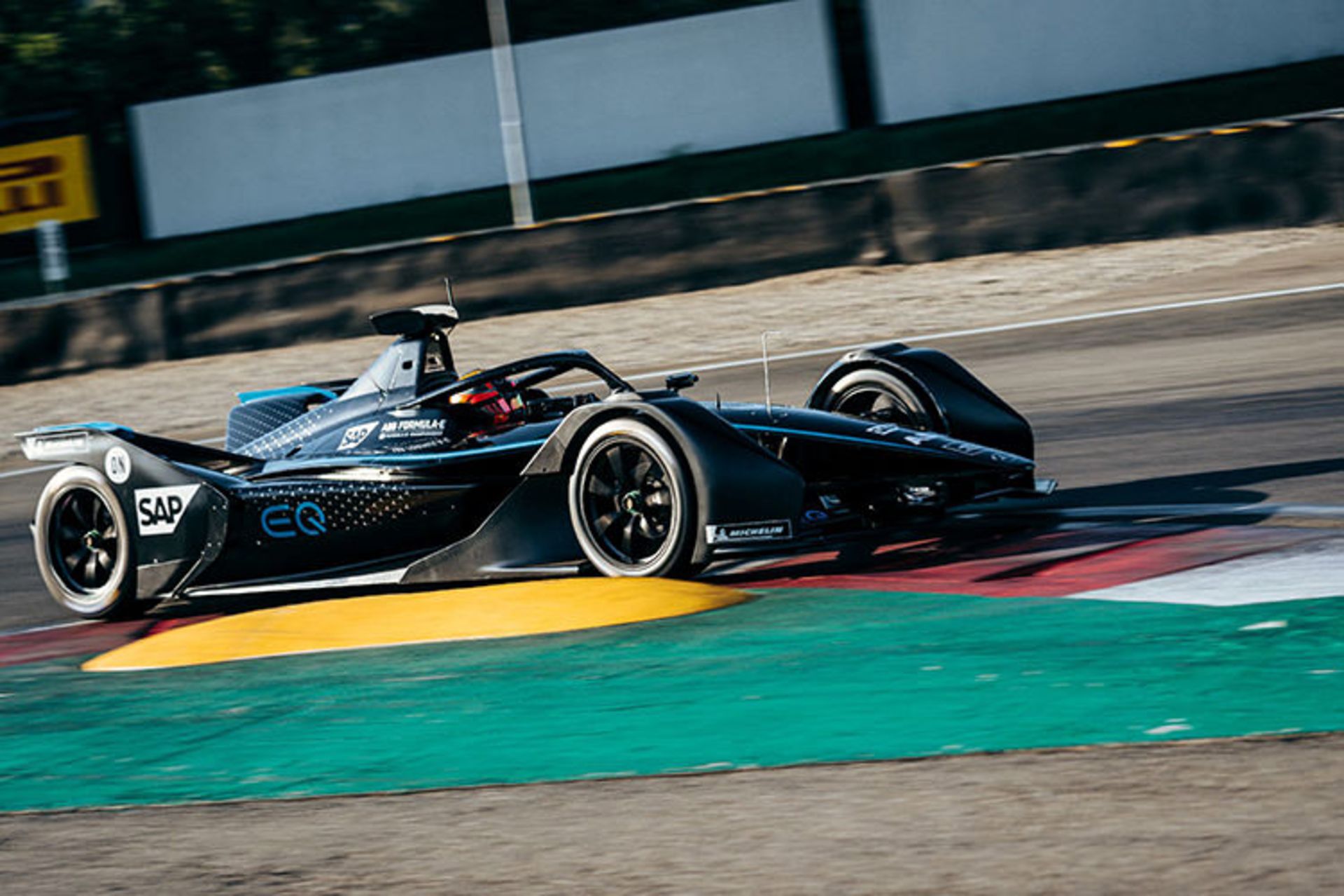 Mercedes-Benz Formula E car / خودروی الکتریکی فرمول E مرسدس بنز