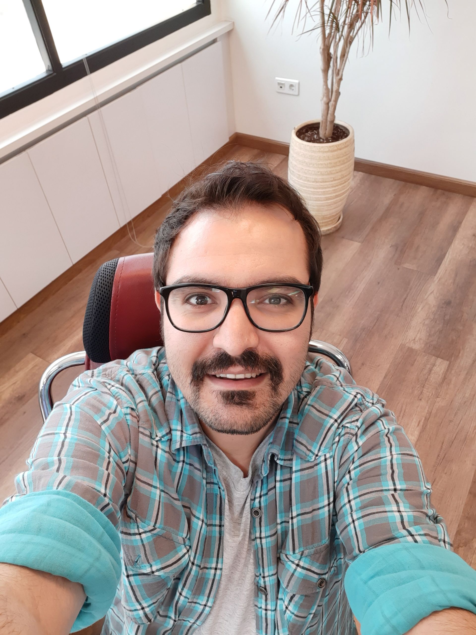 عکس سلفی گرفته شده با گلکسی A50