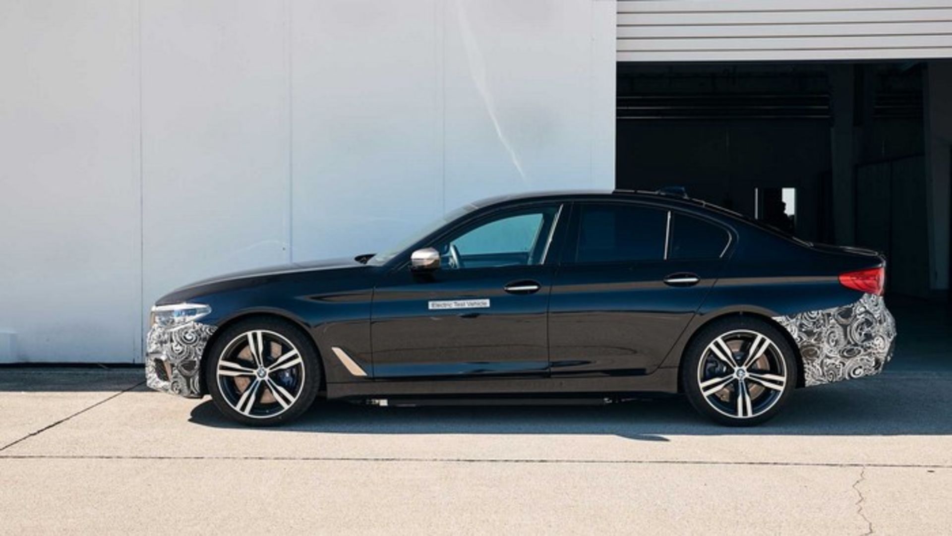 BMW 5 Series Experimental Electric Vehicle 