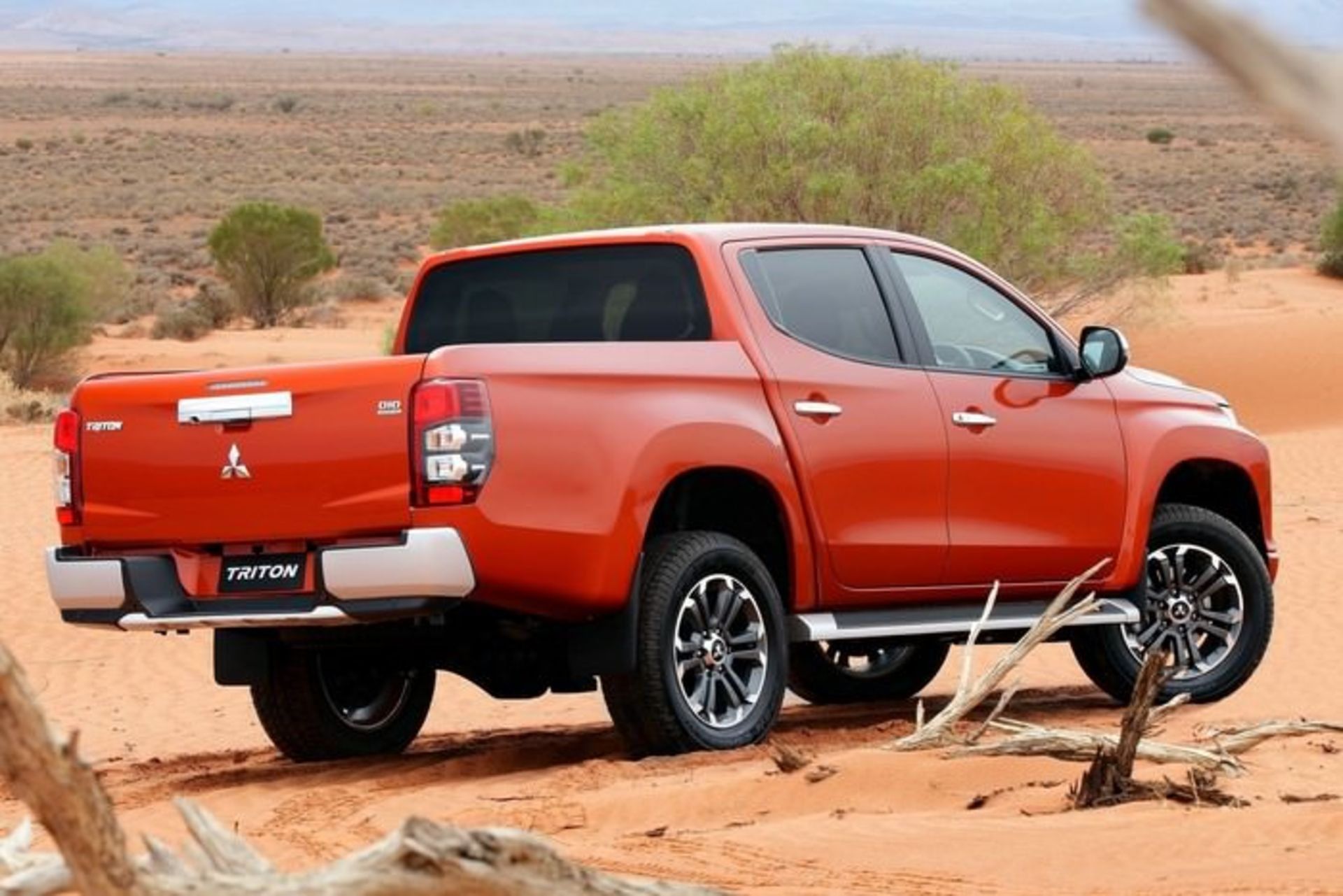 2020 Mitsubishi/triton L200