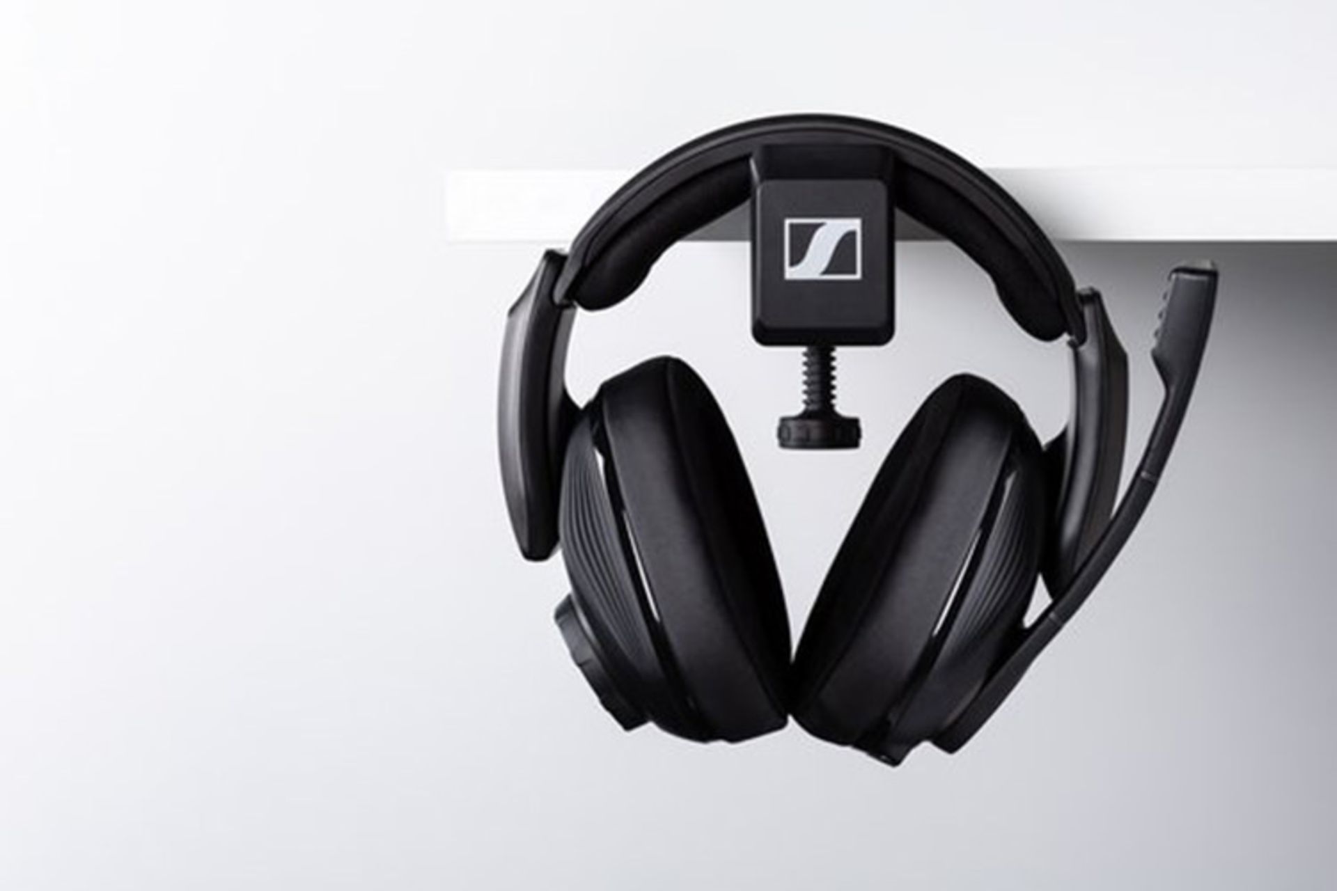 هدست بی‌سیم گیمینگ GSP 670