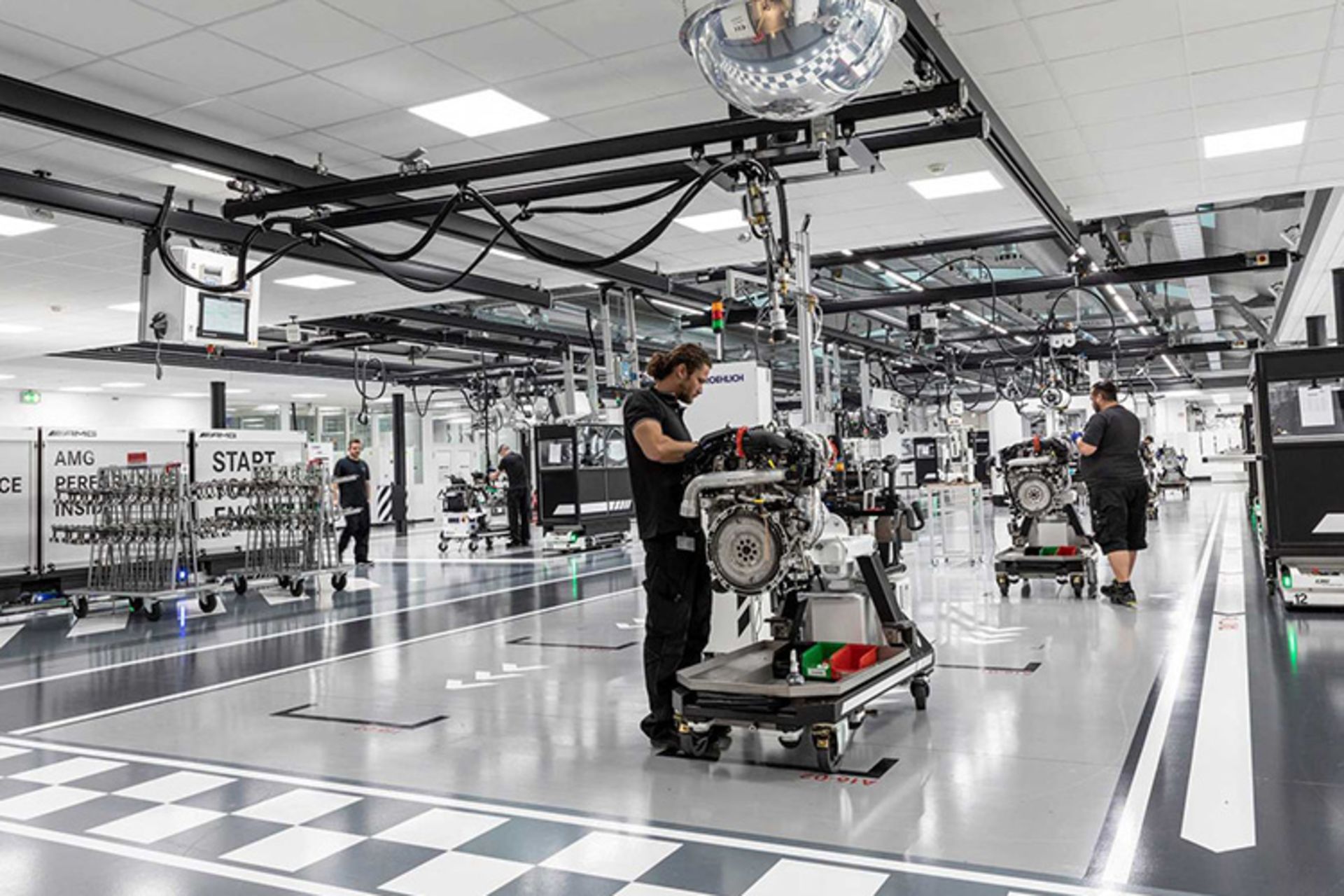 پیشرانه ۴ سیلندر AMG M139