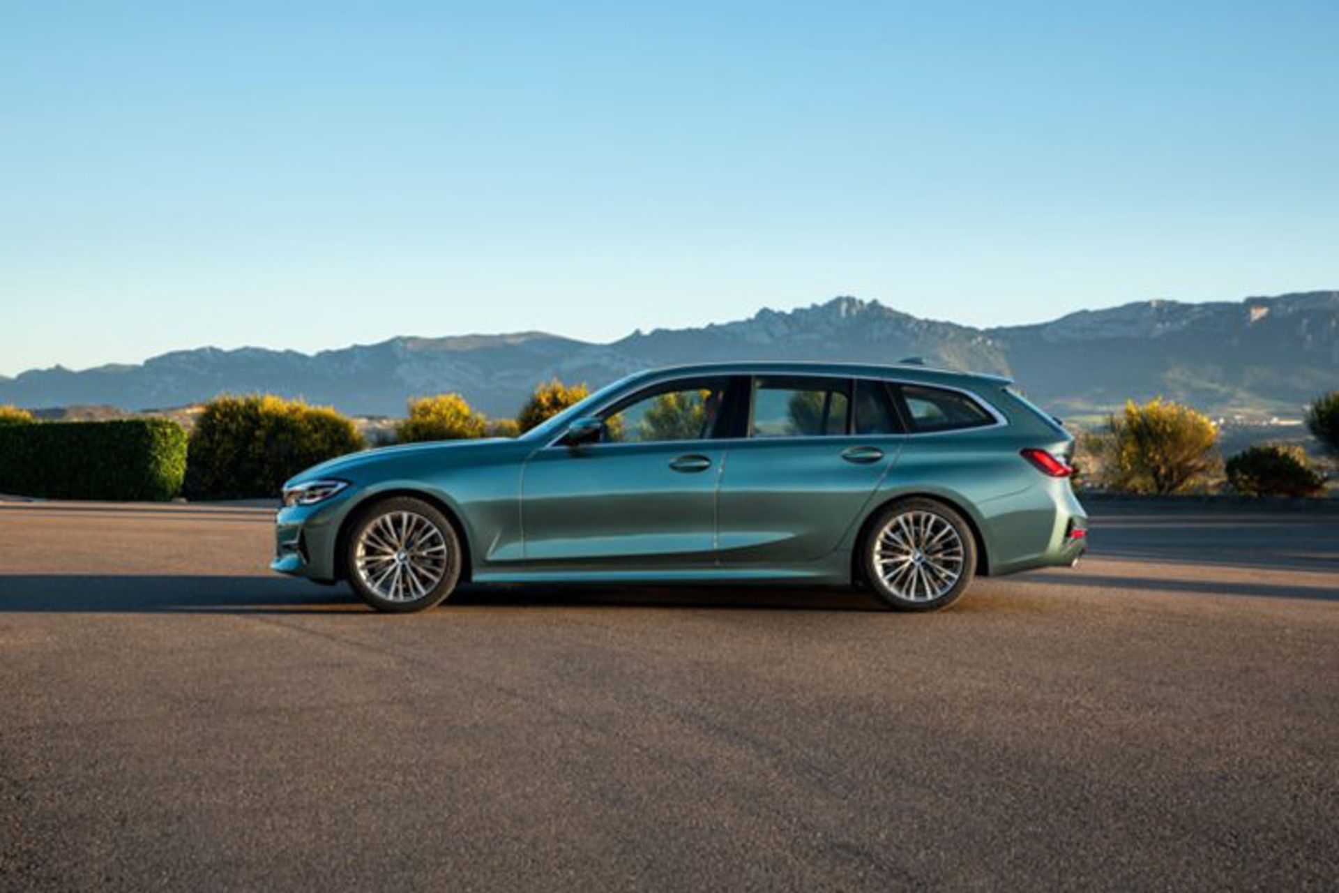 2020 BMW 3 Series Touring / بی ام و سری 3 تورینگ استیشن واگن