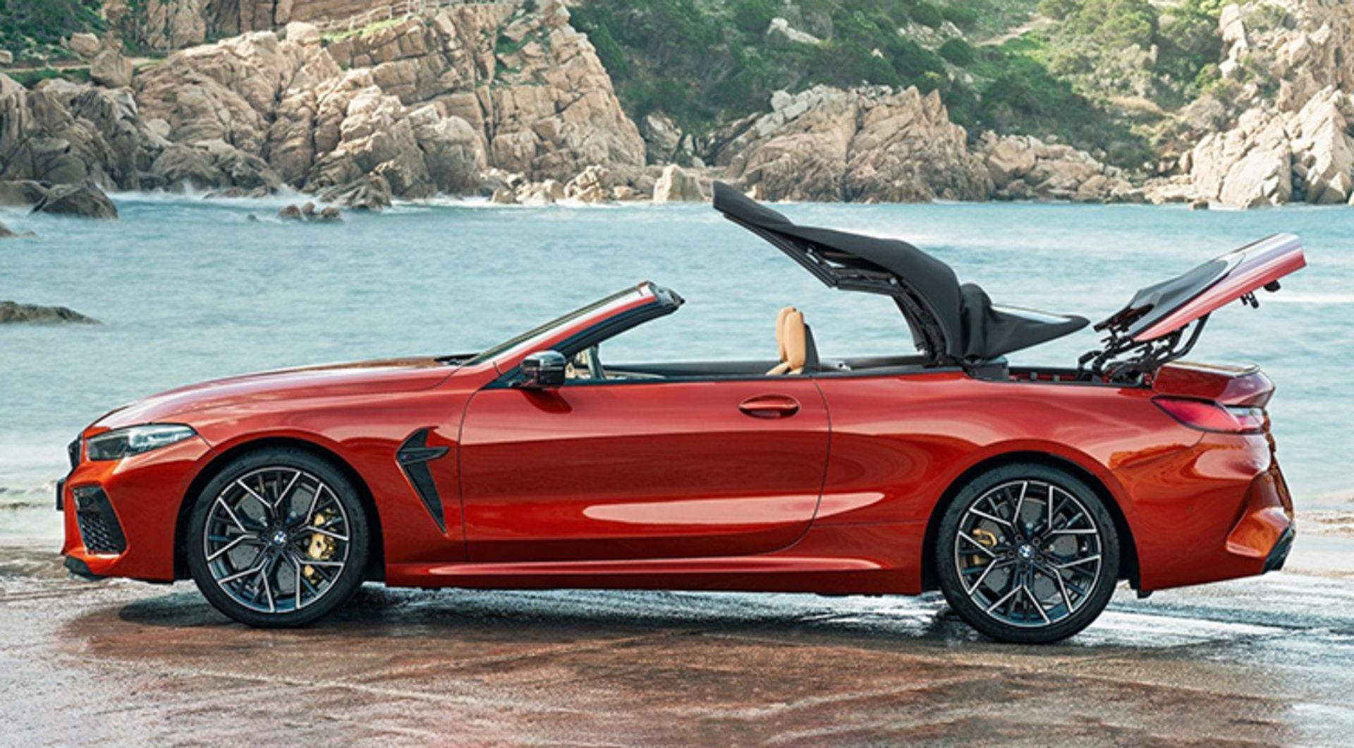2020  bmw M8