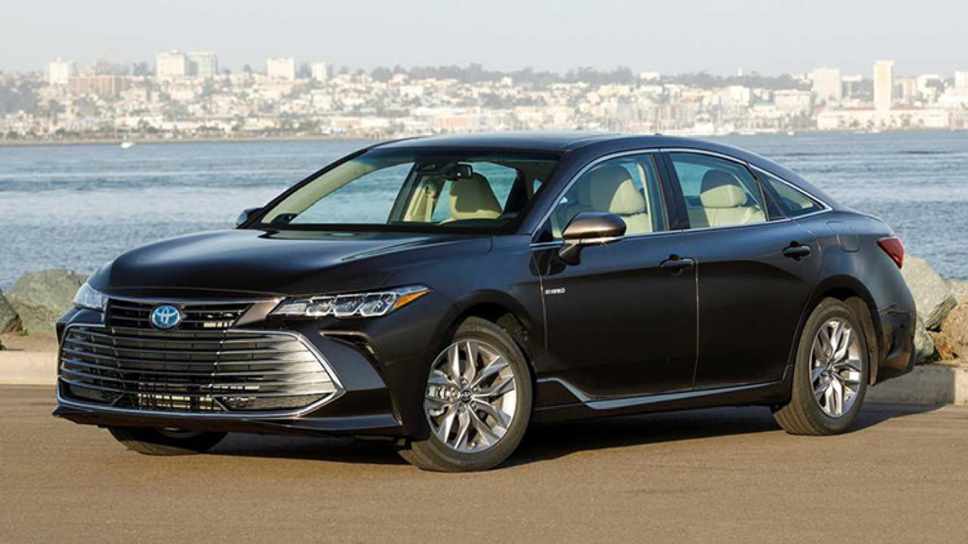 Toyota Avalon Hybrid XLE / تویوتا آوالون هیبرید