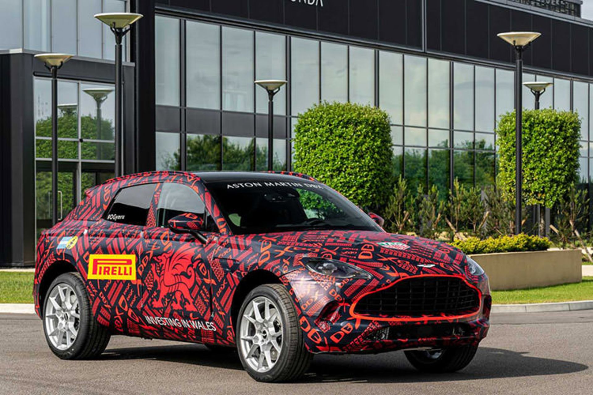 Aston Martin DBX SUV / شاسی بلند استون مارتین