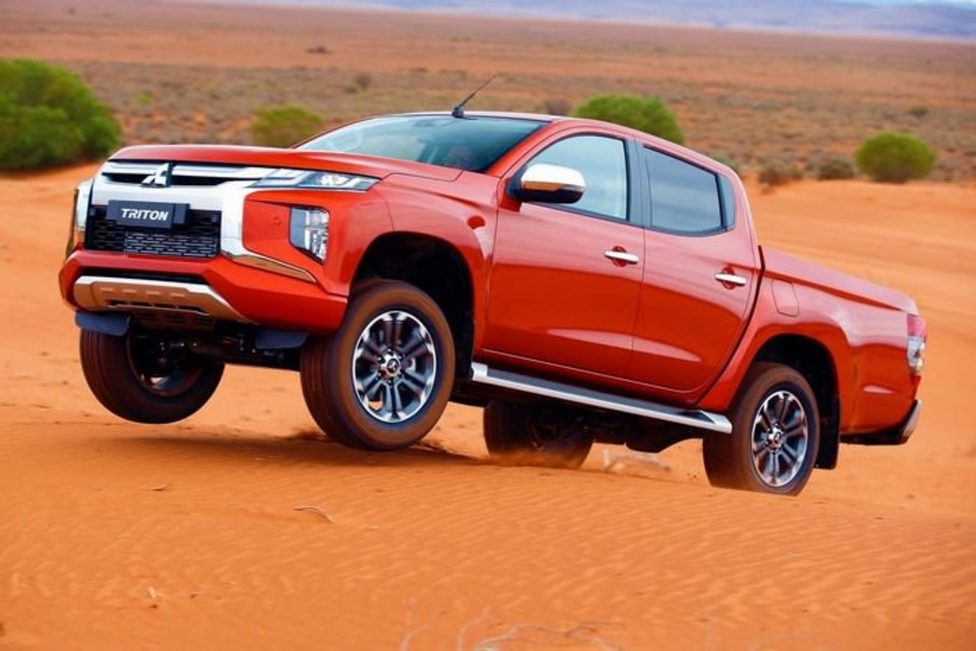 2020 Mitsubishi/triton L200