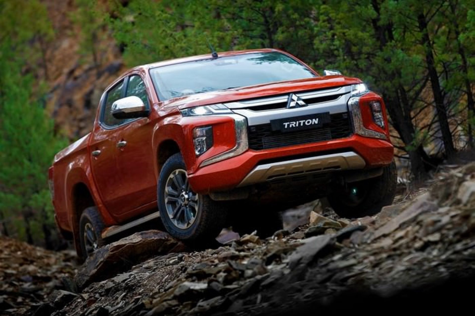 2020 Mitsubishi/triton L200
