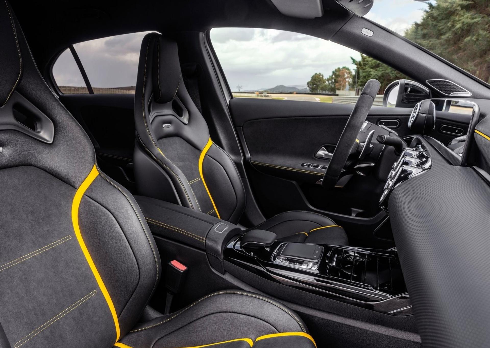 Mercedes-Benz CLA 45 S AMG