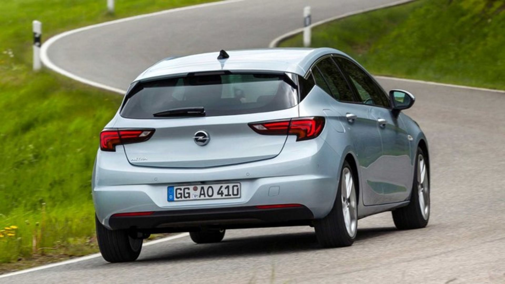 2020 opel astra