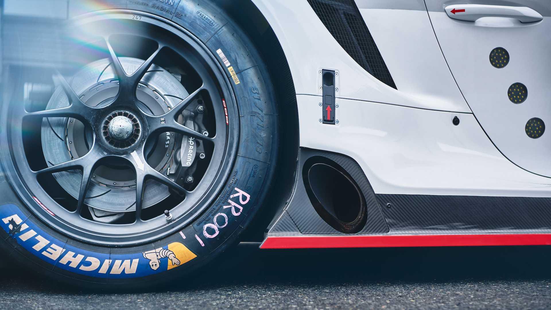 Porsche 911 RSR