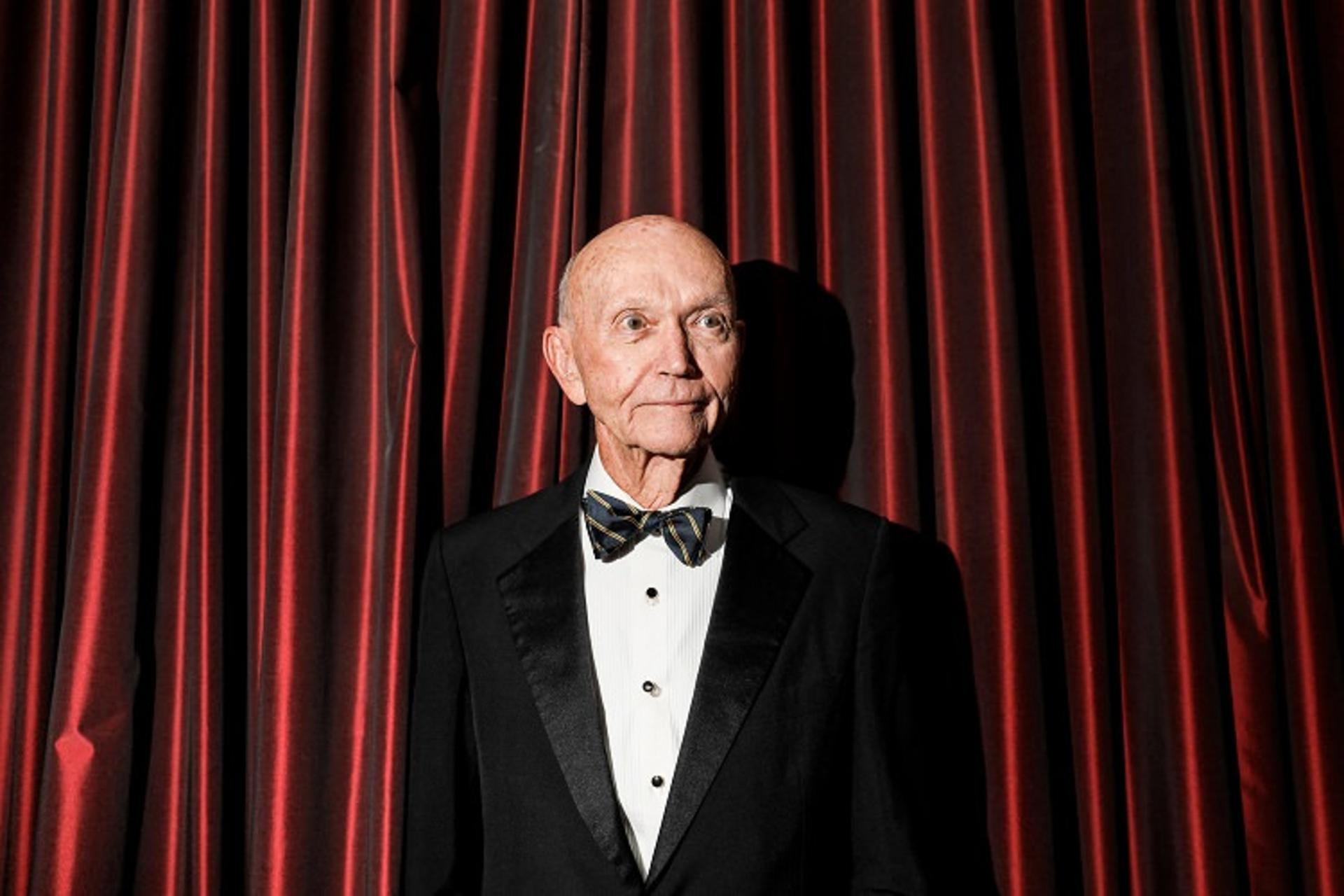 بازخوانی گفتگوها با مردی که بر فراز ماه، تنهاترین انسان جهان بود