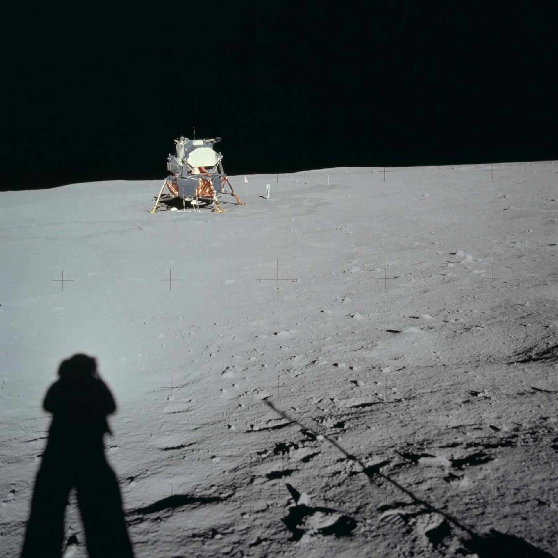 Apollo 11 / آپولو 11