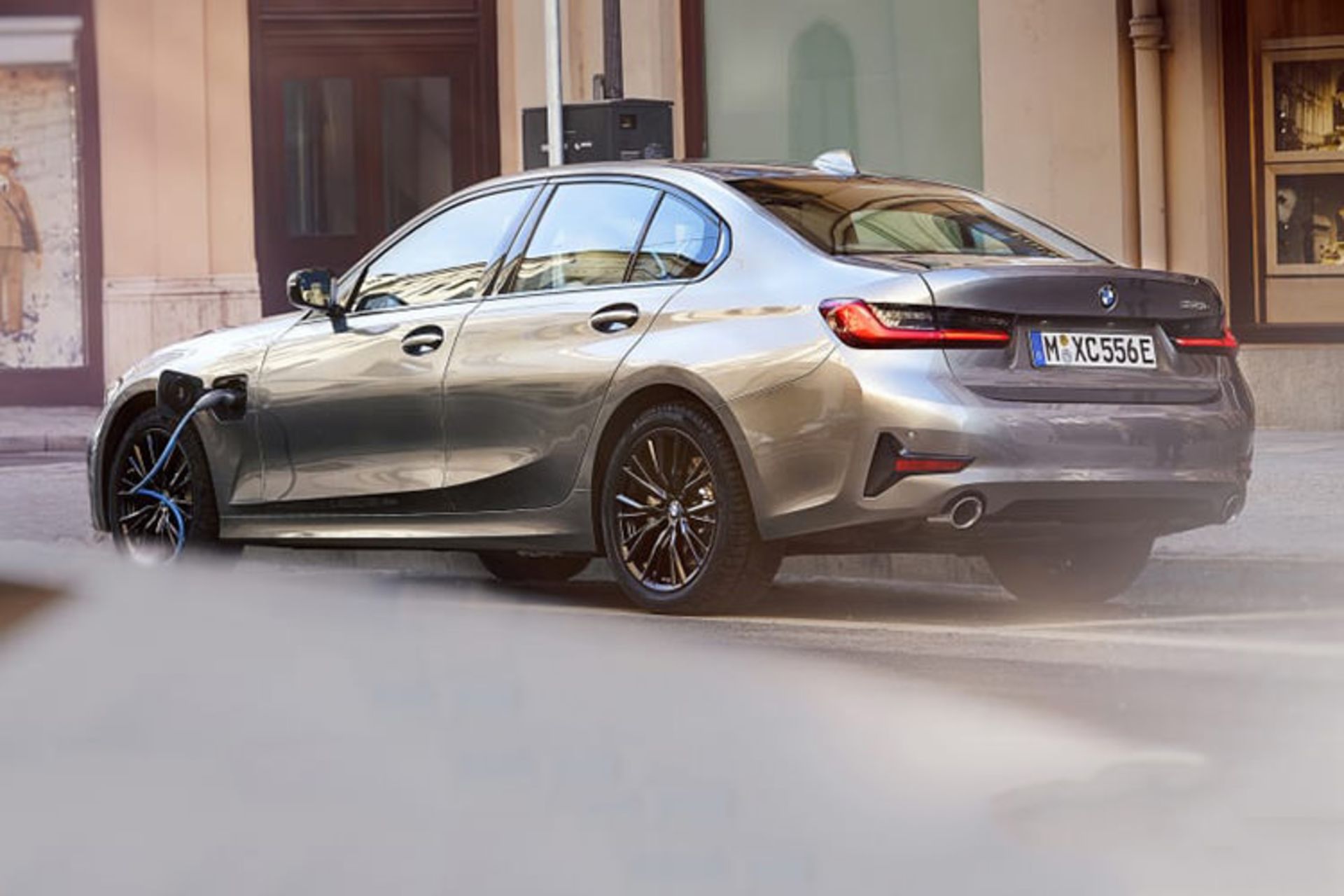 plug-in hybrid car PHEV / خودروی الکتریکی پلاگین هیبرید