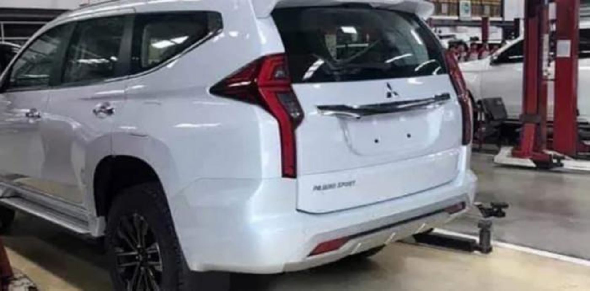 میتسوبیشی پاجرو اسپرت