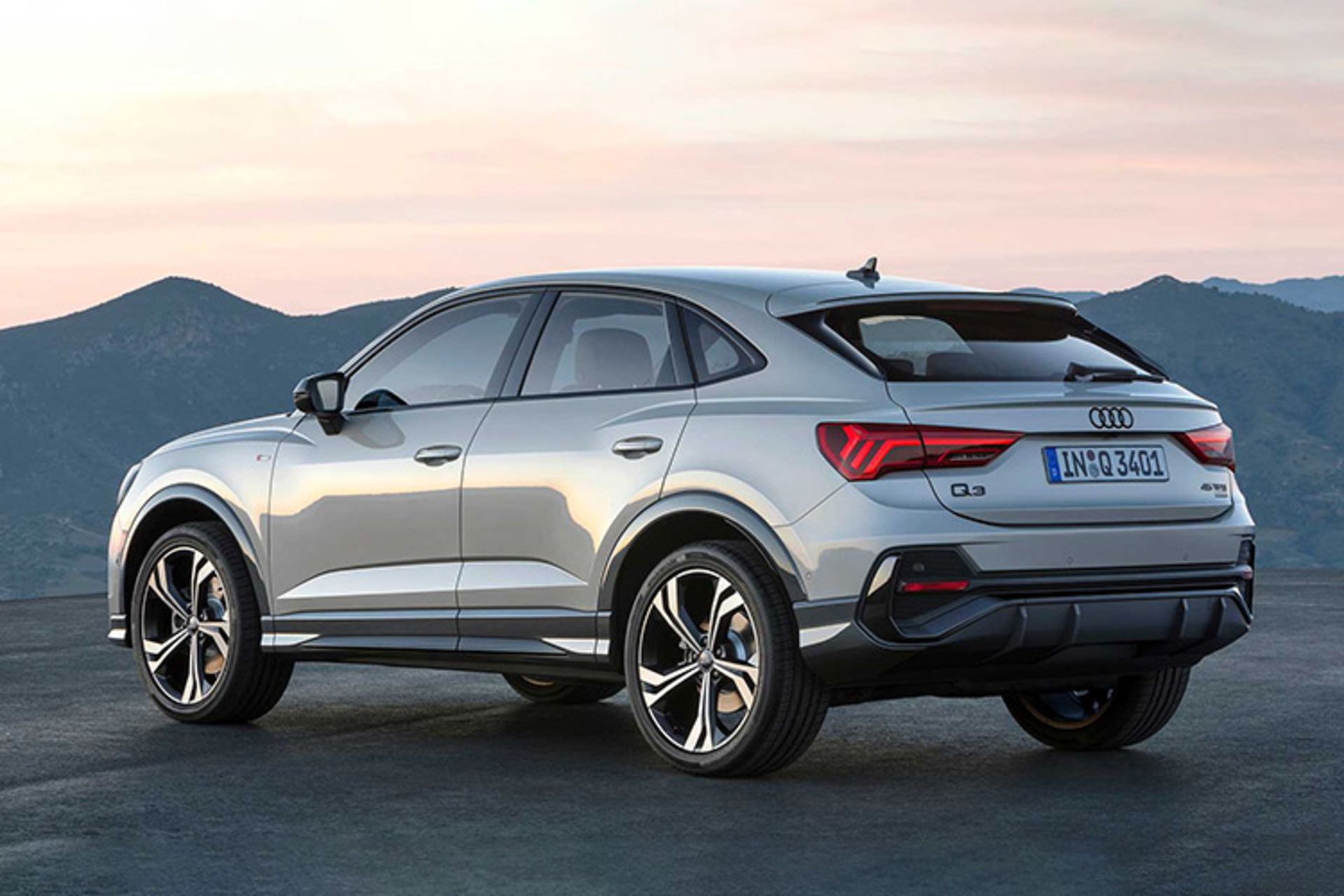آئودی Q3 Sportback
