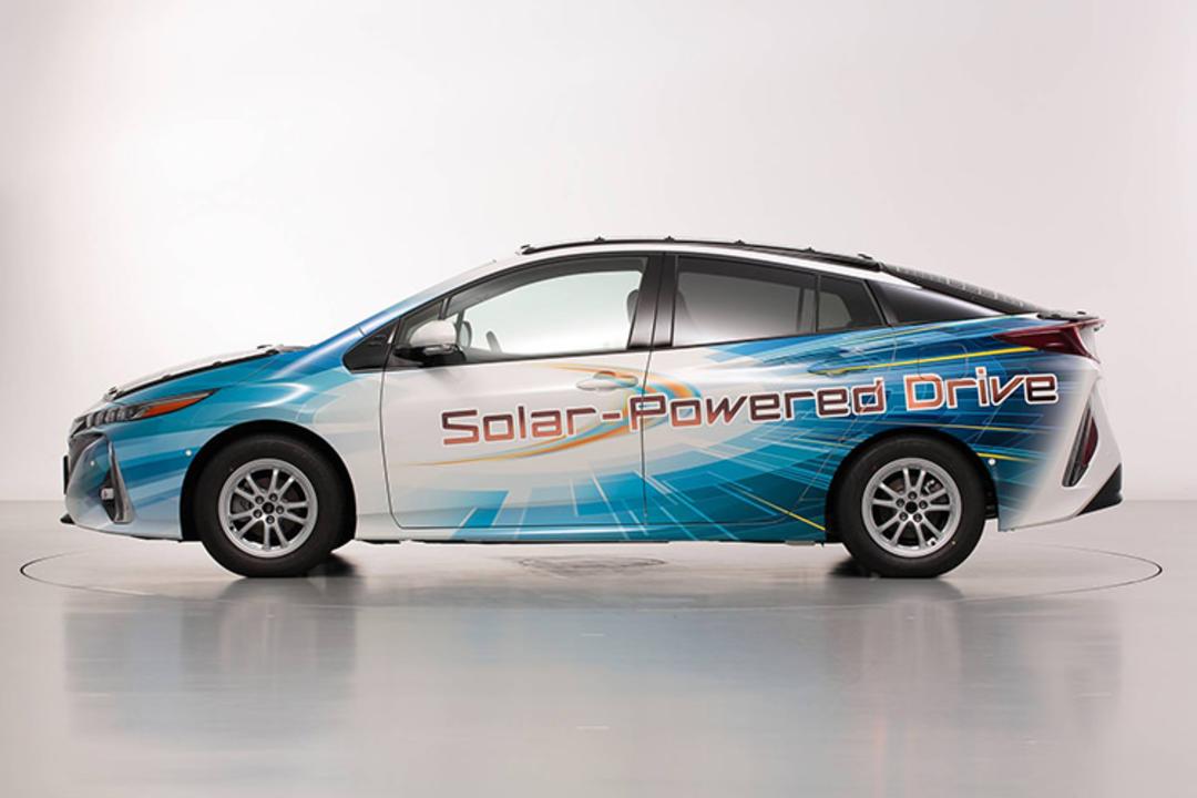 Toyota Prius Prime Solar hybrid car / خودروی هیبریدی خورشیدی تویوتا پریوس پرایم