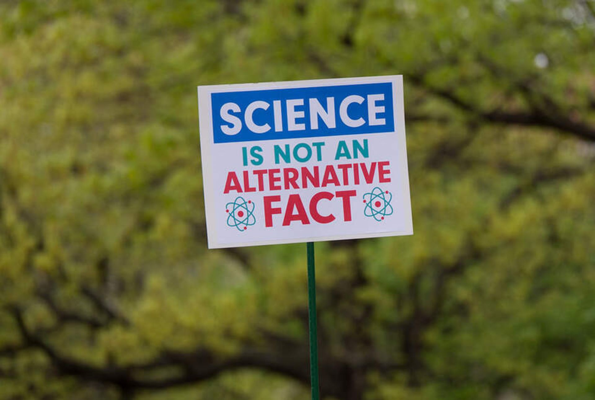 Science Denier / انکارکنندگان علم