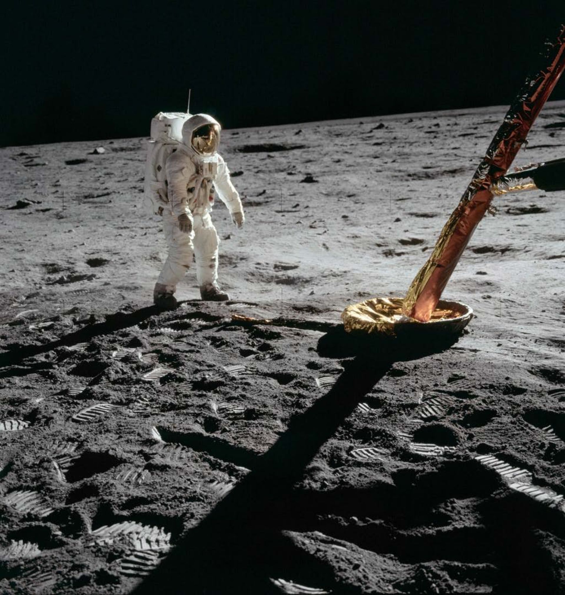 Apollo 11 / آپولو 11