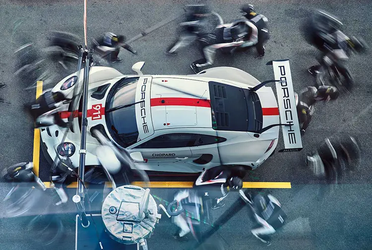 Porsche 911 RSR