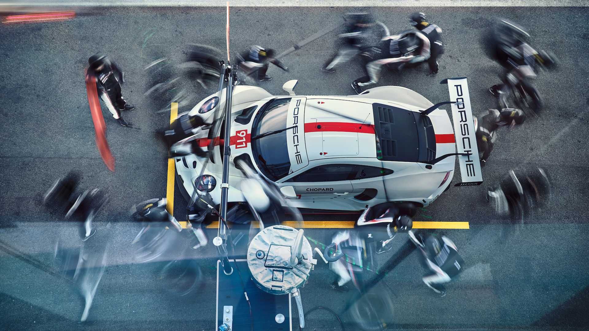 Porsche 911 RSR