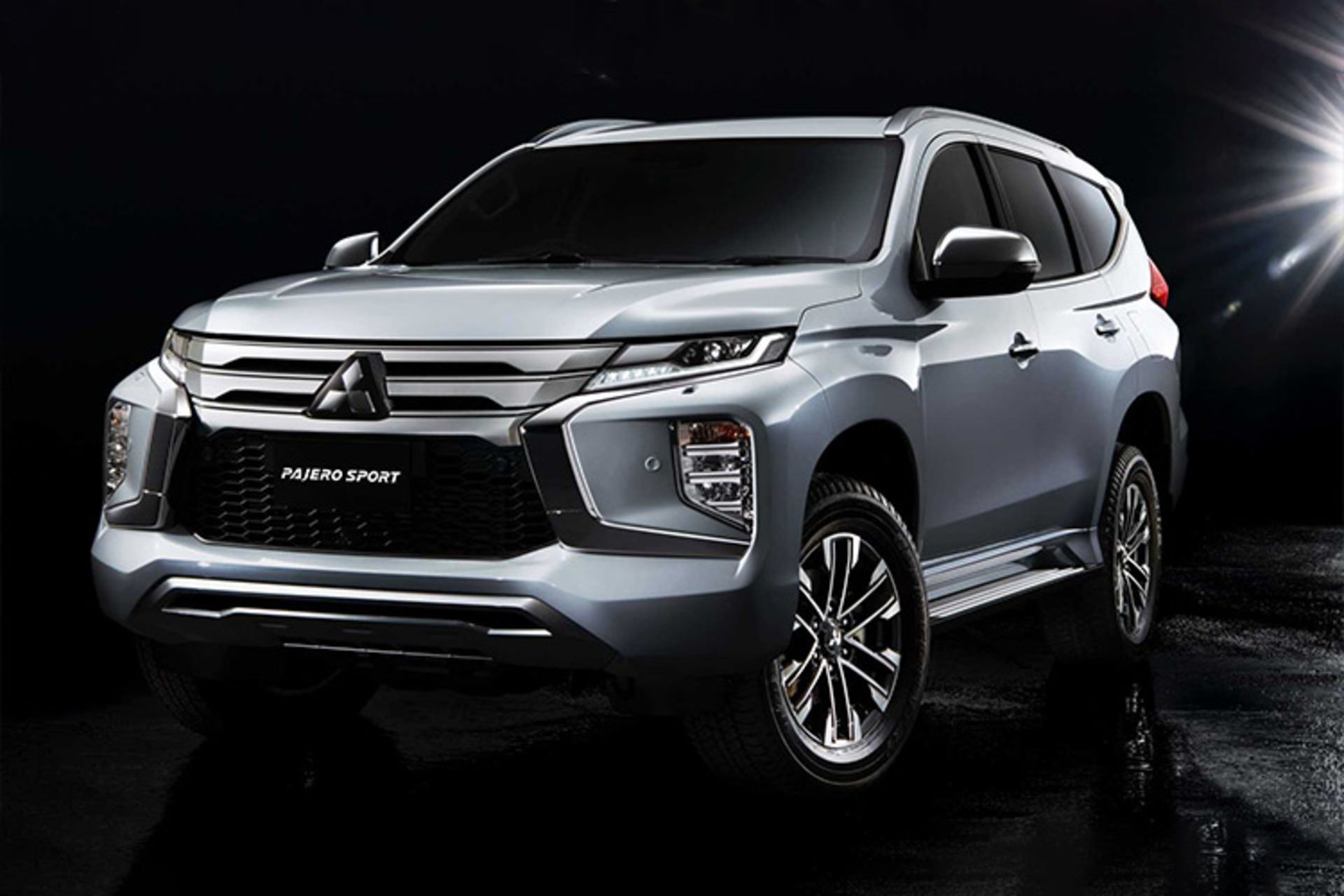 میتسوبیشی پاجرو فیس لیفت