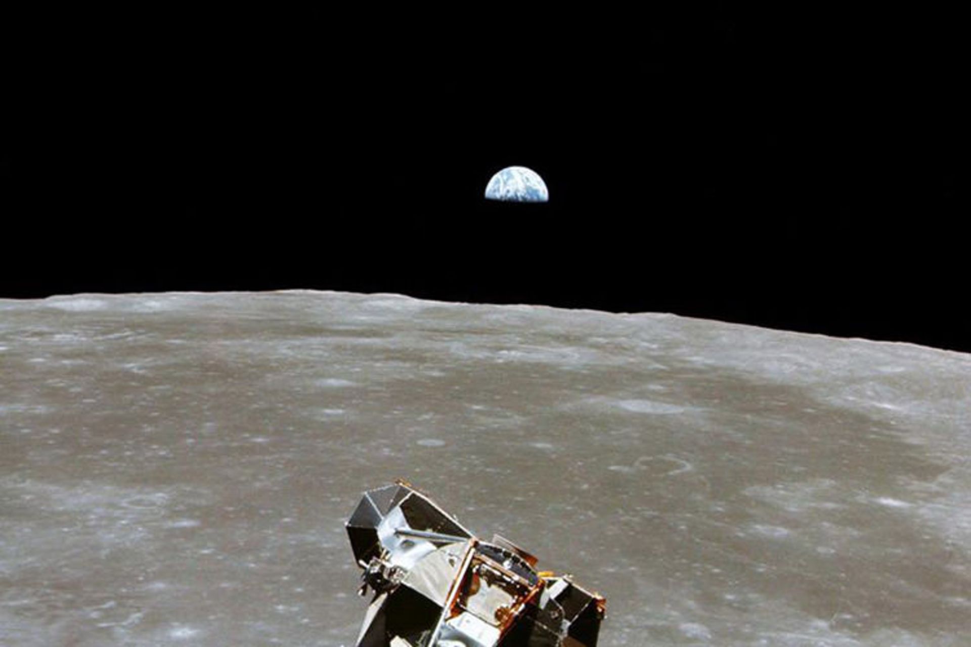 فرود روی ماه / Moon Landings