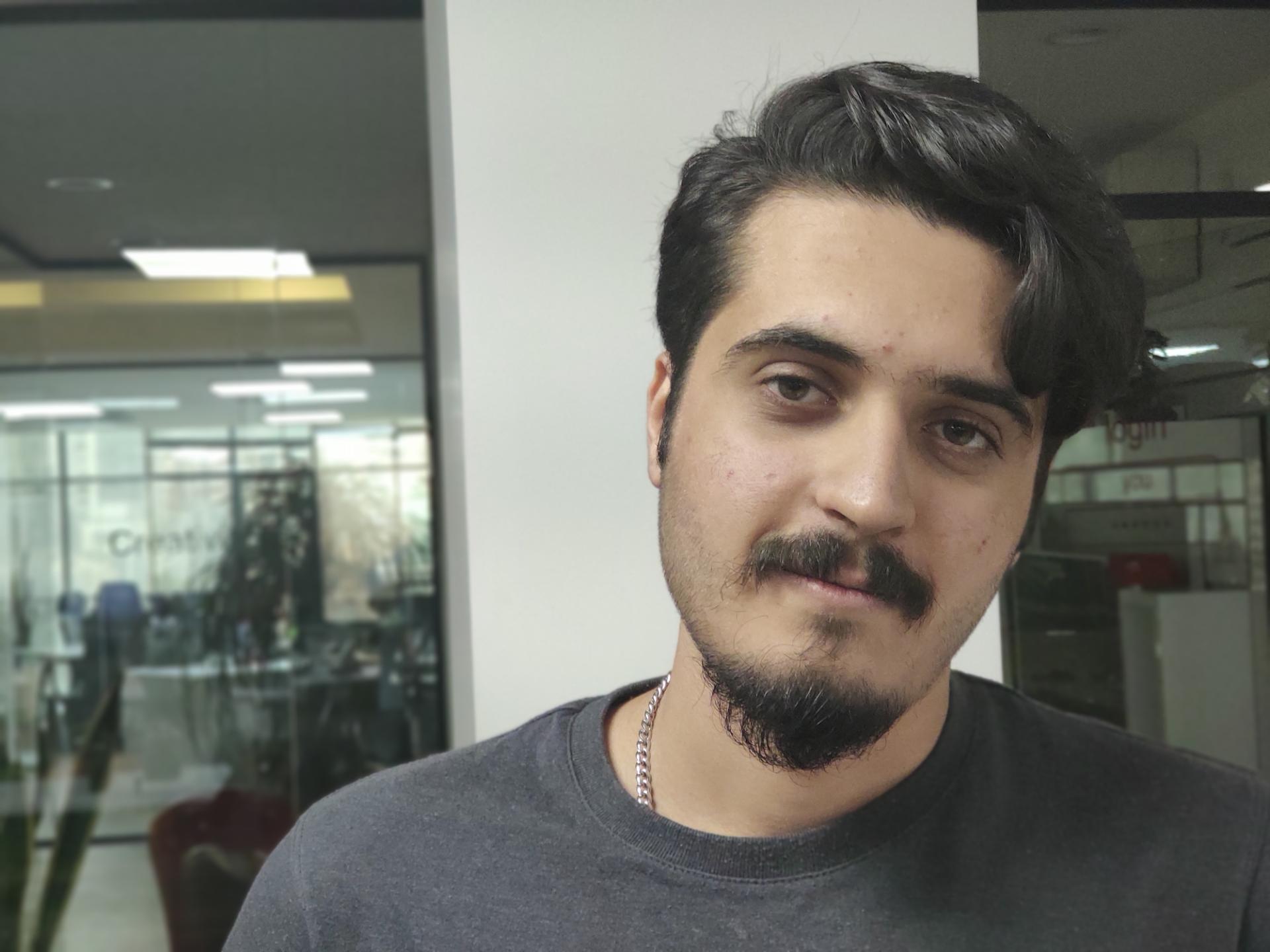 پرتره گرفته شده با می ۹ اس ای / Mi 9 SE