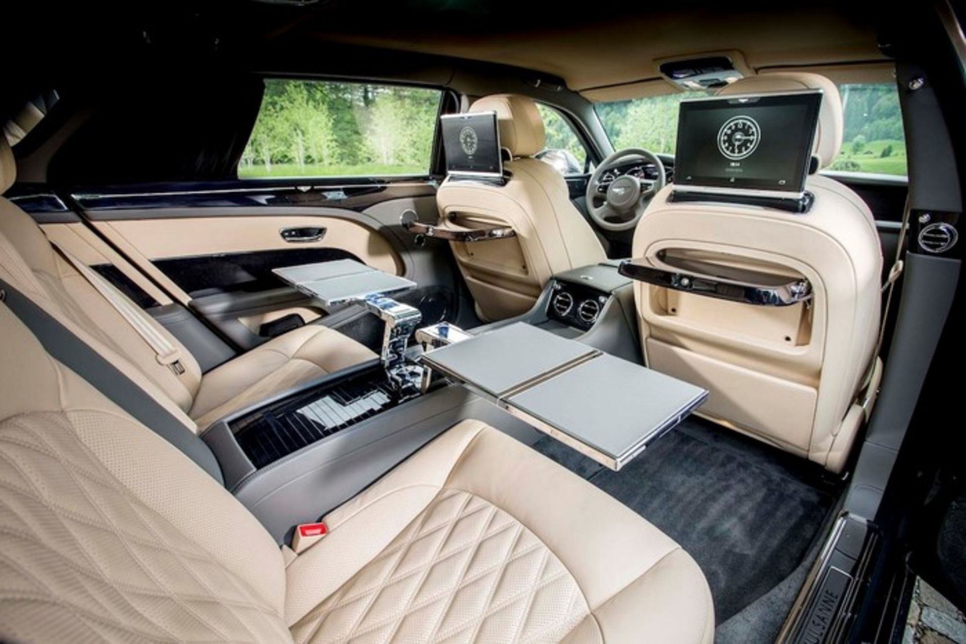 مرجع متخصصين ايران 2017 Bentley Mulsanne EWB interior view