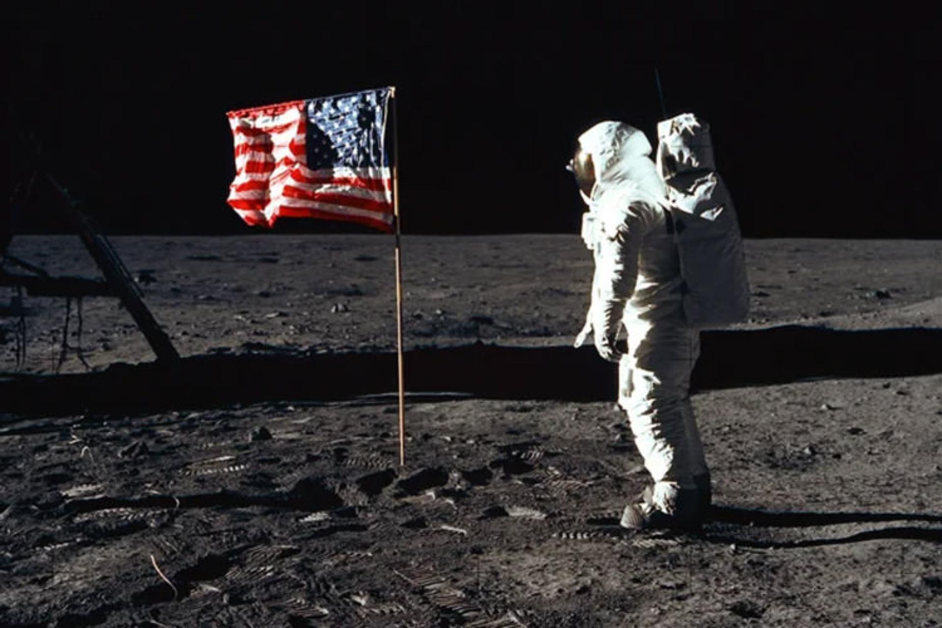 فرود روی ماه / Moon Landings