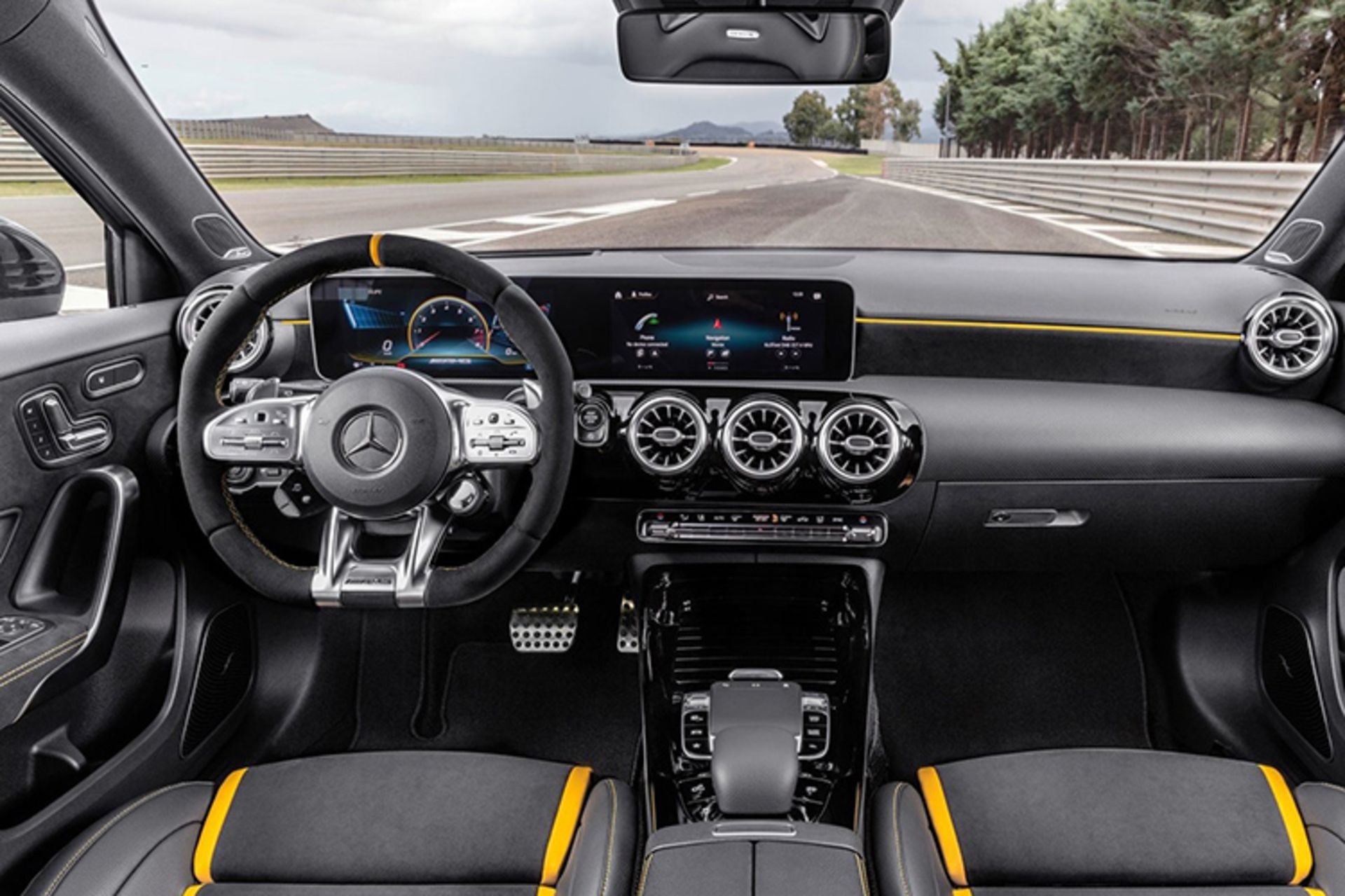 Mercedes-Benz CLA 45 S AMG