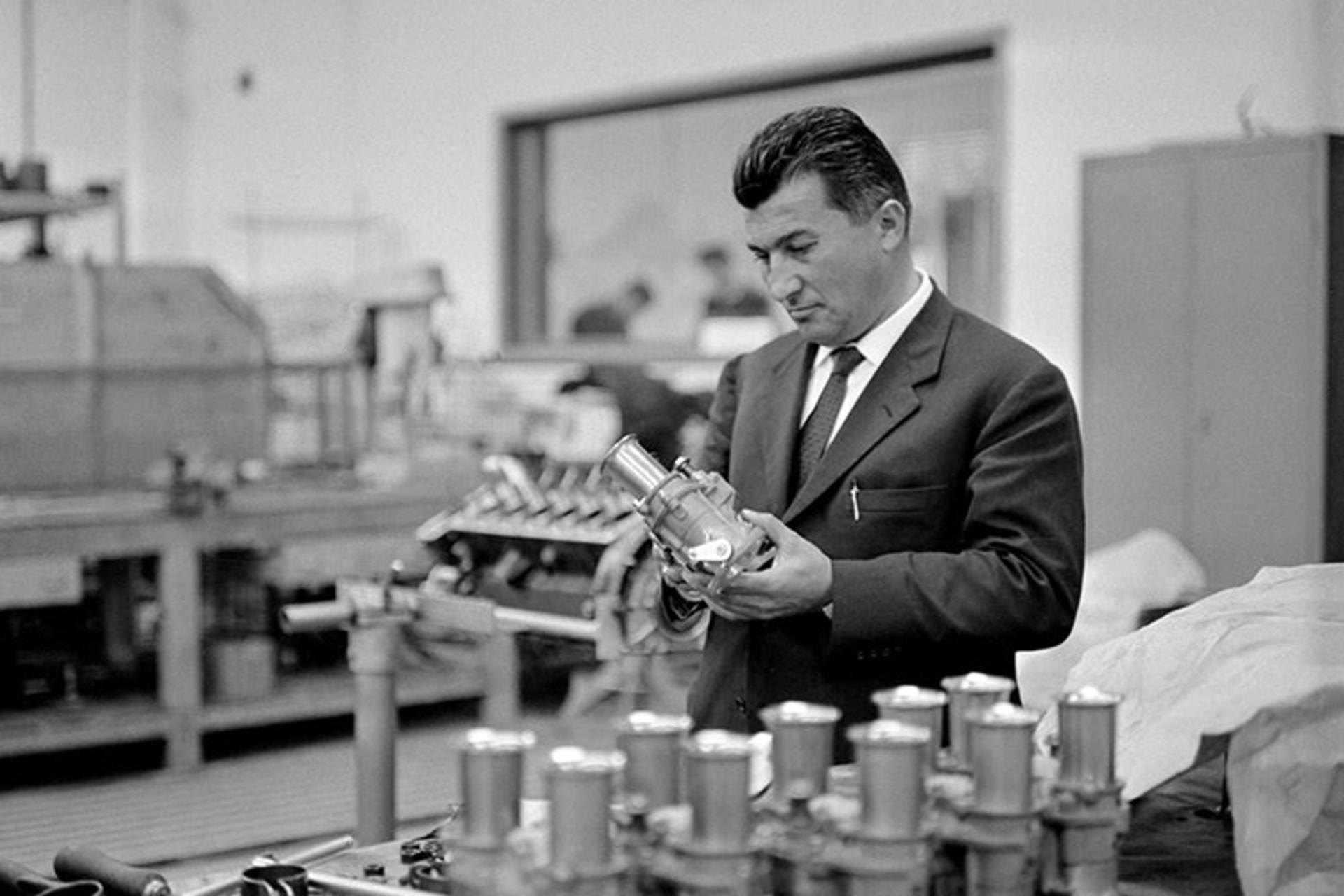 V12 Engine