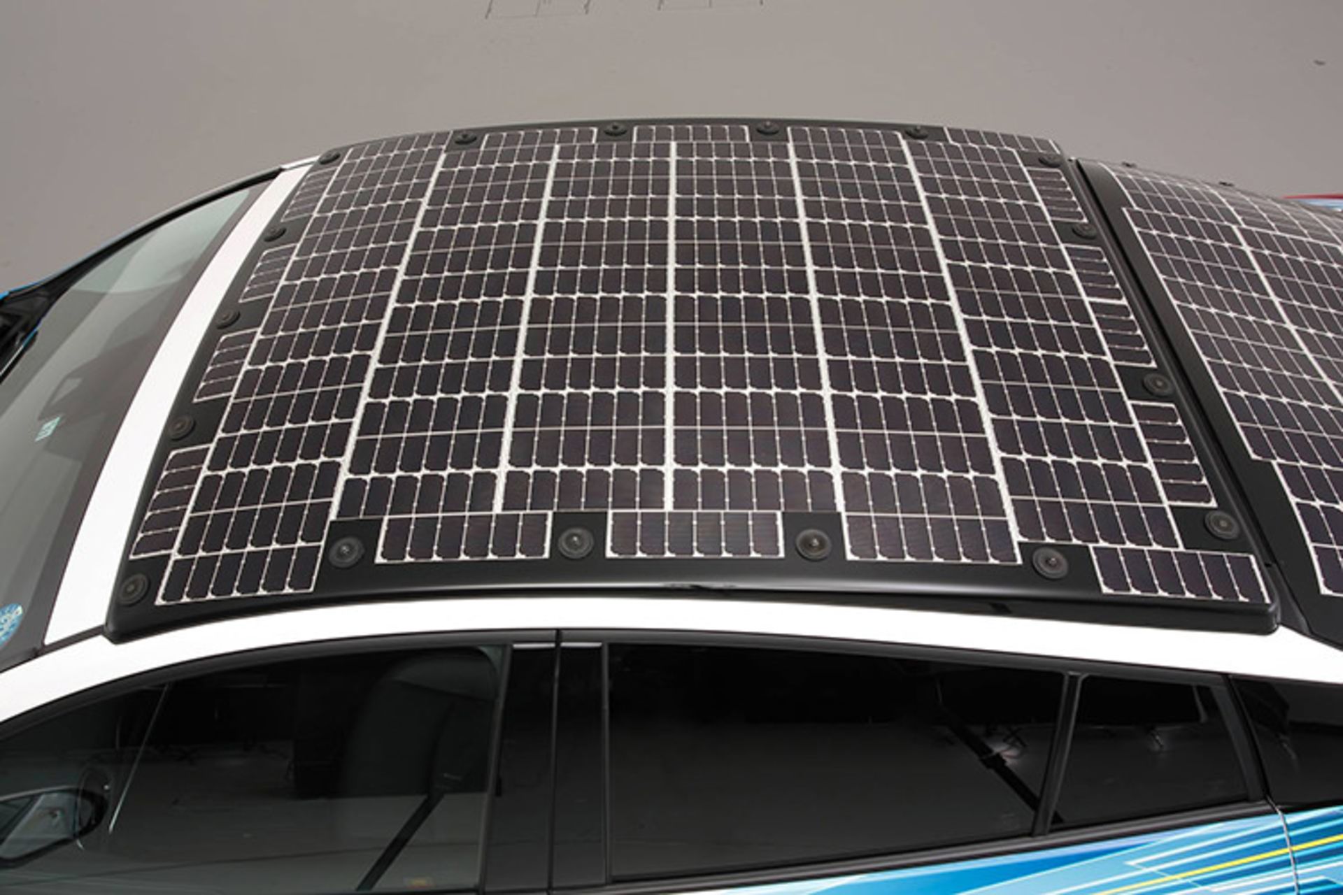 Toyota Prius Prime Solar hybrid car / خودروی هیبریدی خورشیدی تویوتا پریوس پرایم