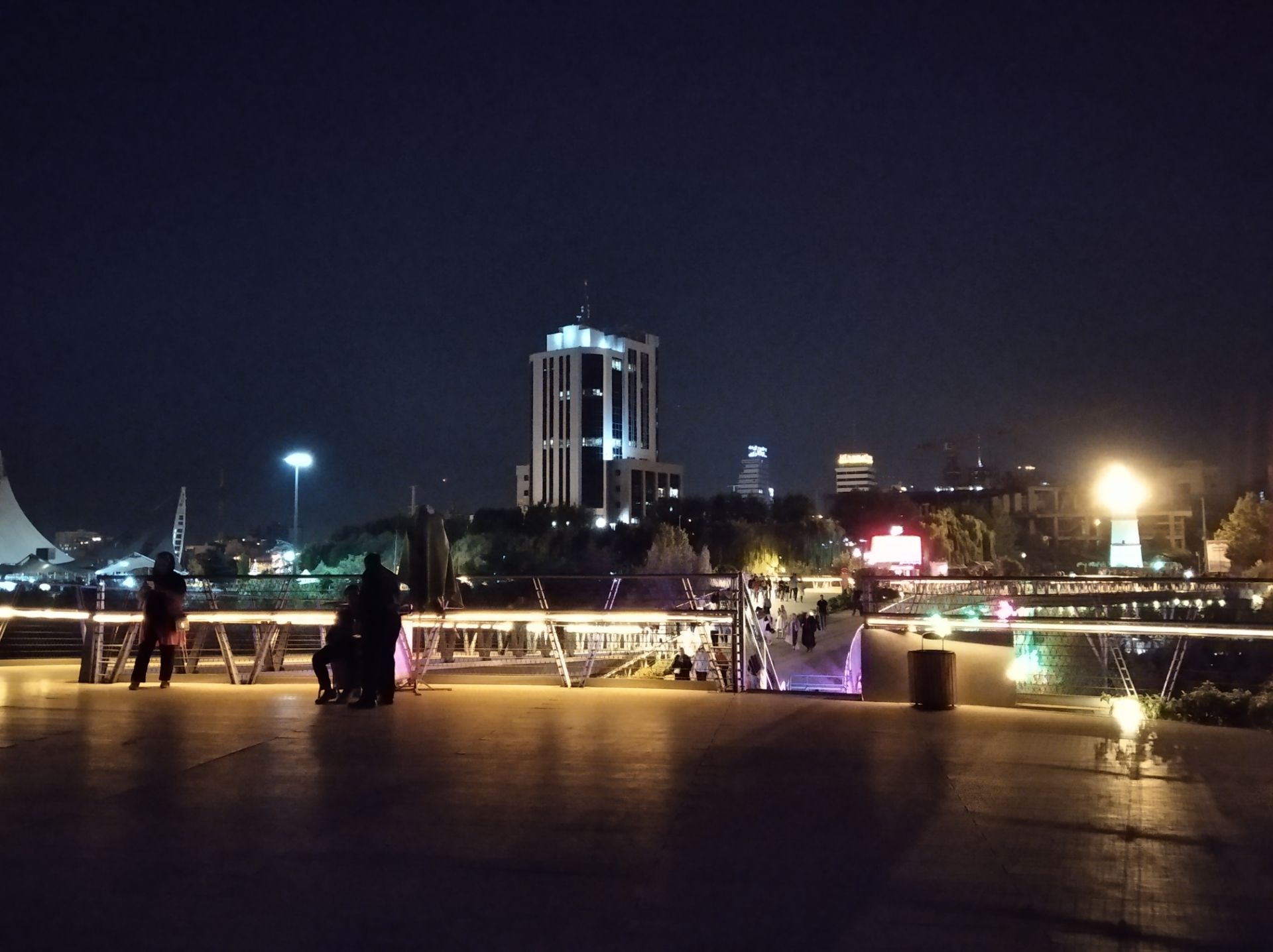 نمونه عکس شب ردمی ۷ ای شیائومی - حالت Photo