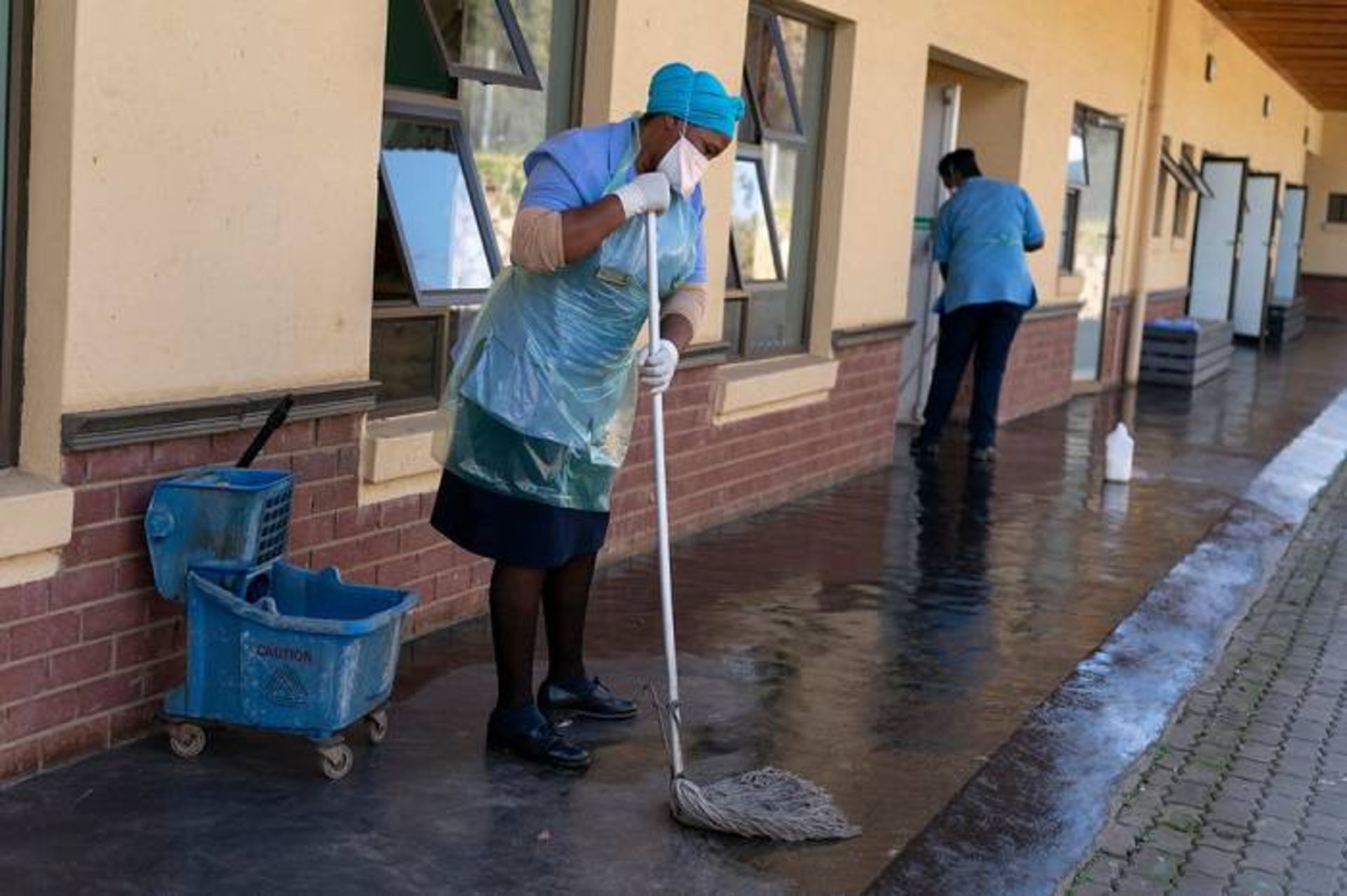 کارکنان بیمارستان